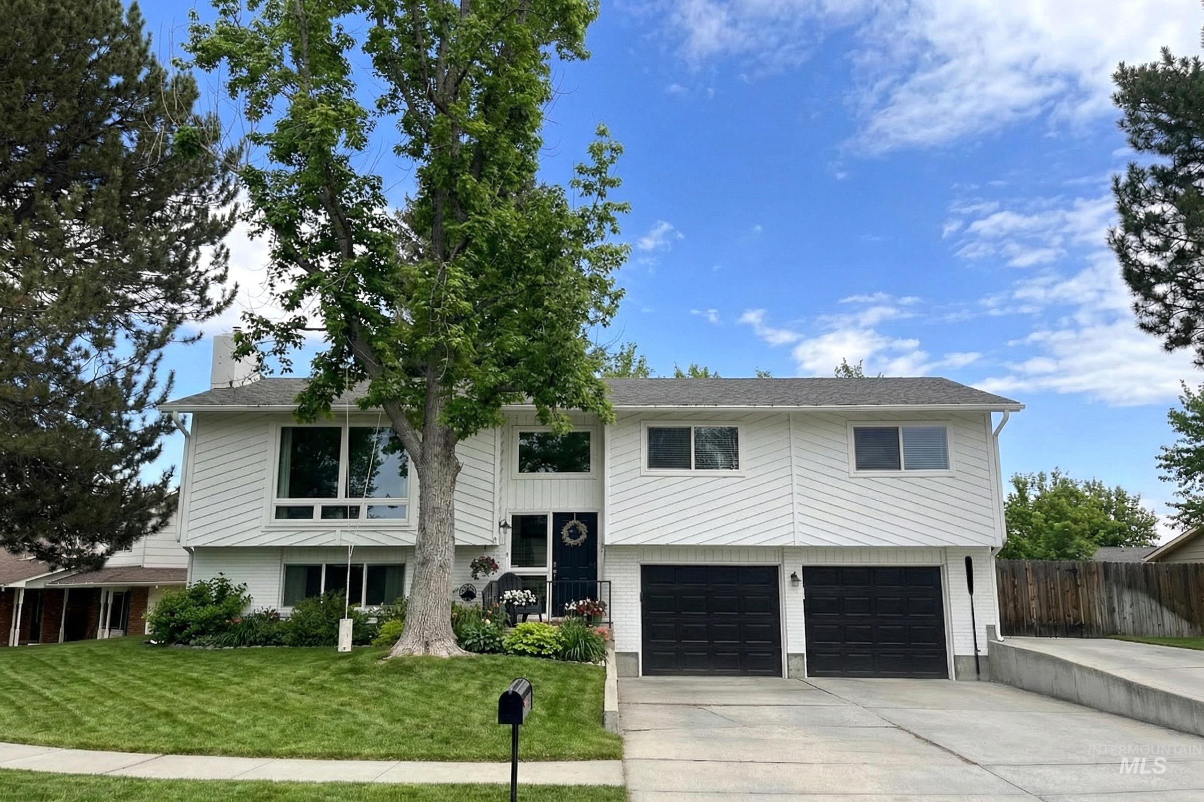 990 N Eagle Hills Way, Eagle, Idaho 83616, 5 Bedrooms, 3 Bathrooms, Rental For Rent, Price $3,500, 98976440