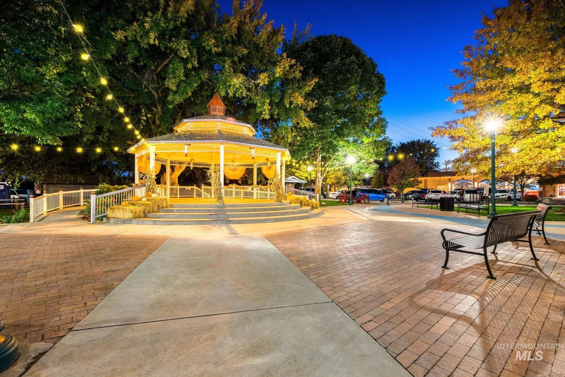 990 N Eagle Hills Way, Eagle, Idaho 83616, 5 Bedrooms, 3 Bathrooms, Rental For Rent, Price $3,500, 98976440