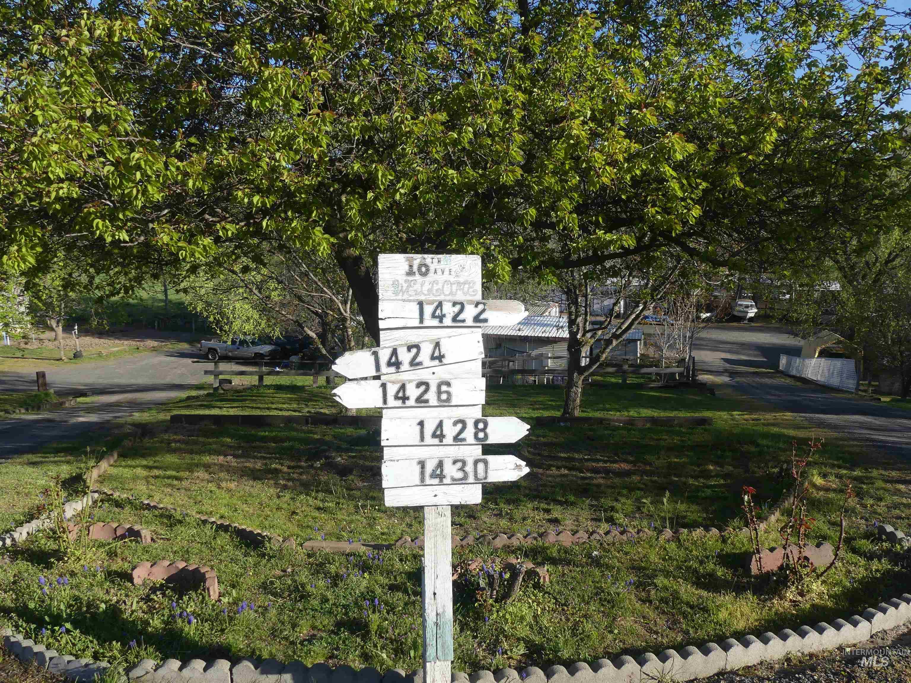 1422-1430 16th Ave, Clarkston, Washington 99403, 2 Bedrooms, 1 Bathroom, Residential Income For Sale, Price $499,000, 98976443