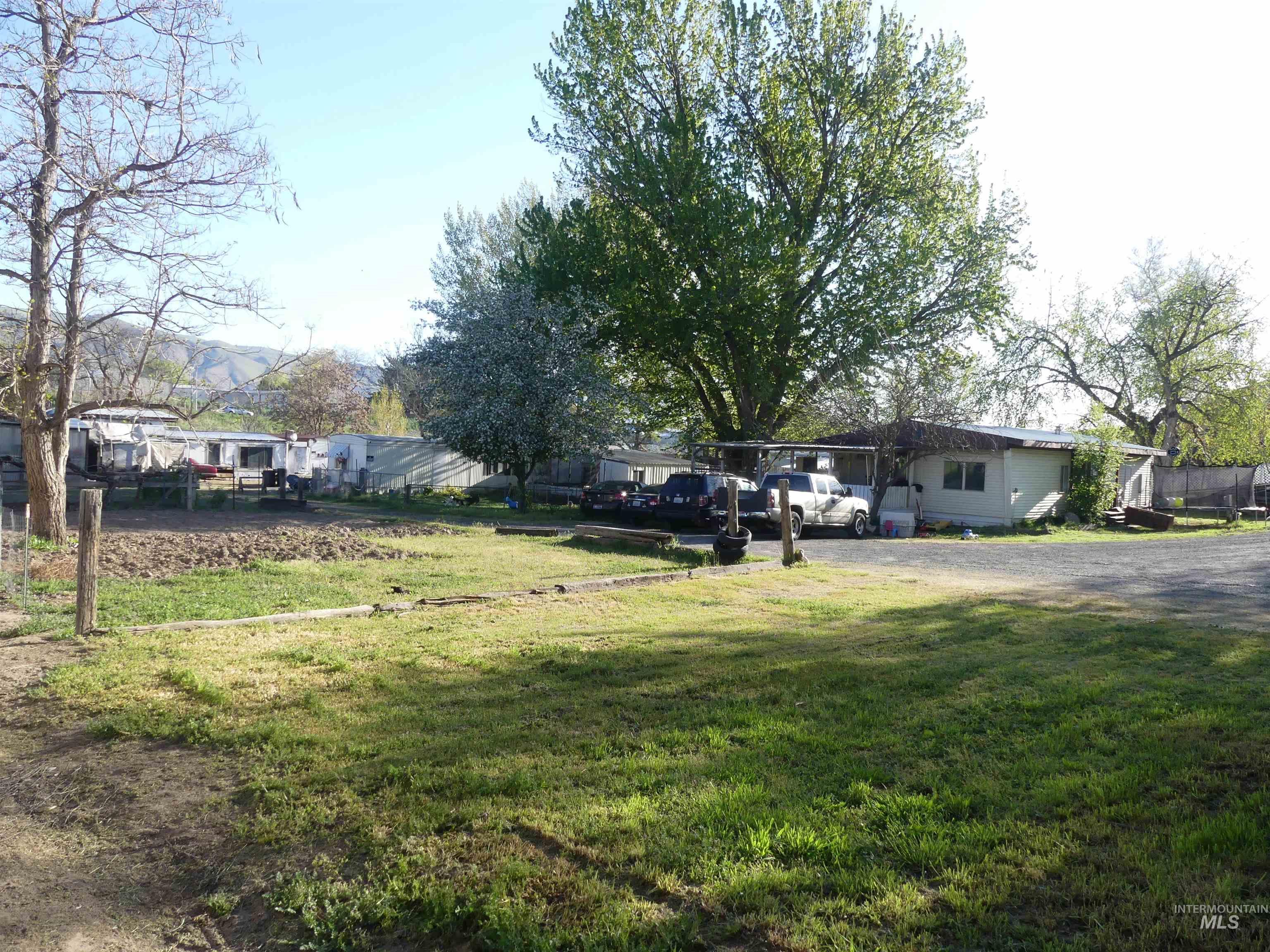 1422-1430 16th Ave, Clarkston, Washington 99403, 2 Bedrooms, 1 Bathroom, Residential Income For Sale, Price $499,000, 98976443