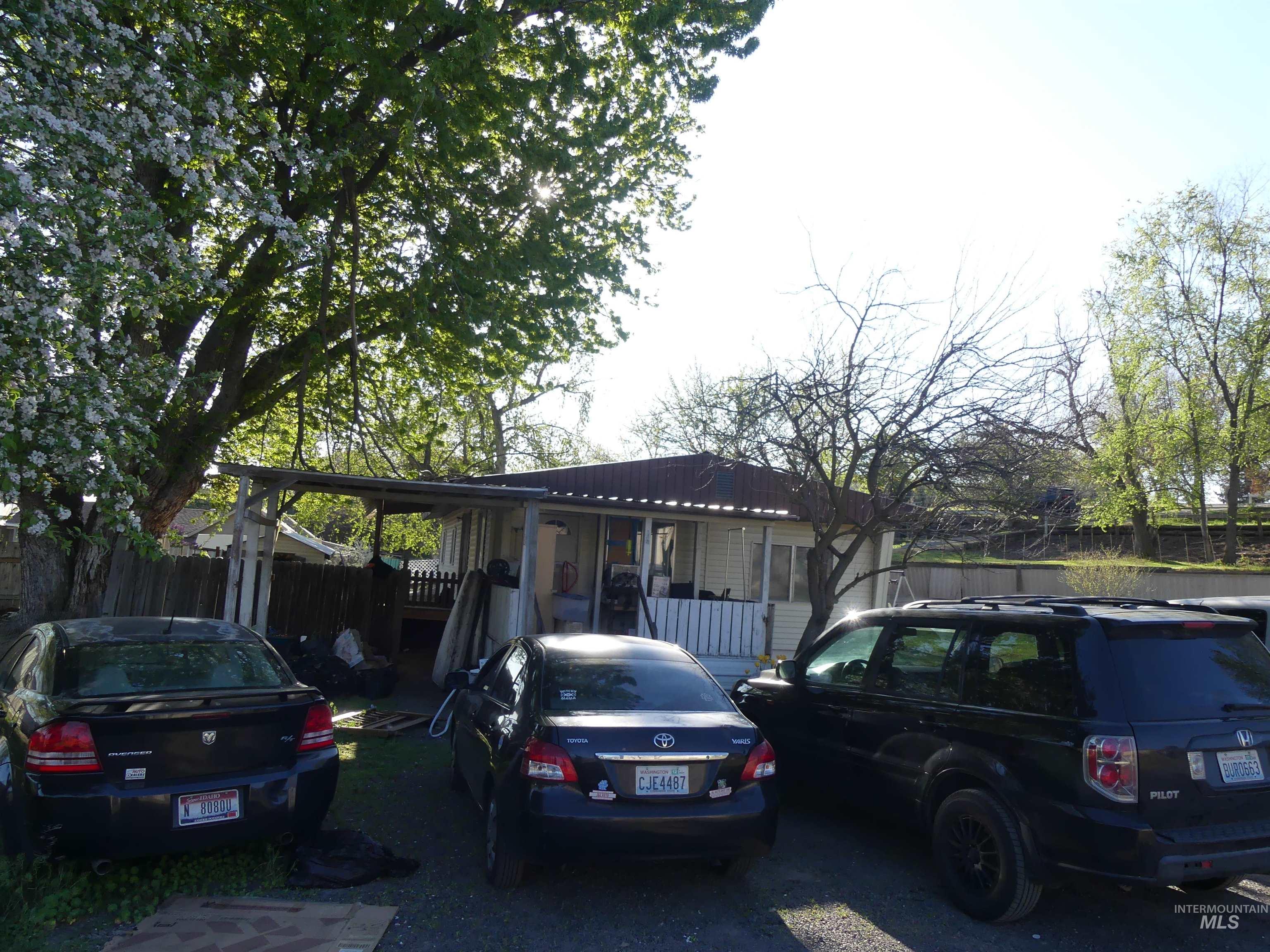 1422-1430 16th Ave, Clarkston, Washington 99403, 2 Bedrooms, 1 Bathroom, Residential Income For Sale, Price $499,000, 98976443