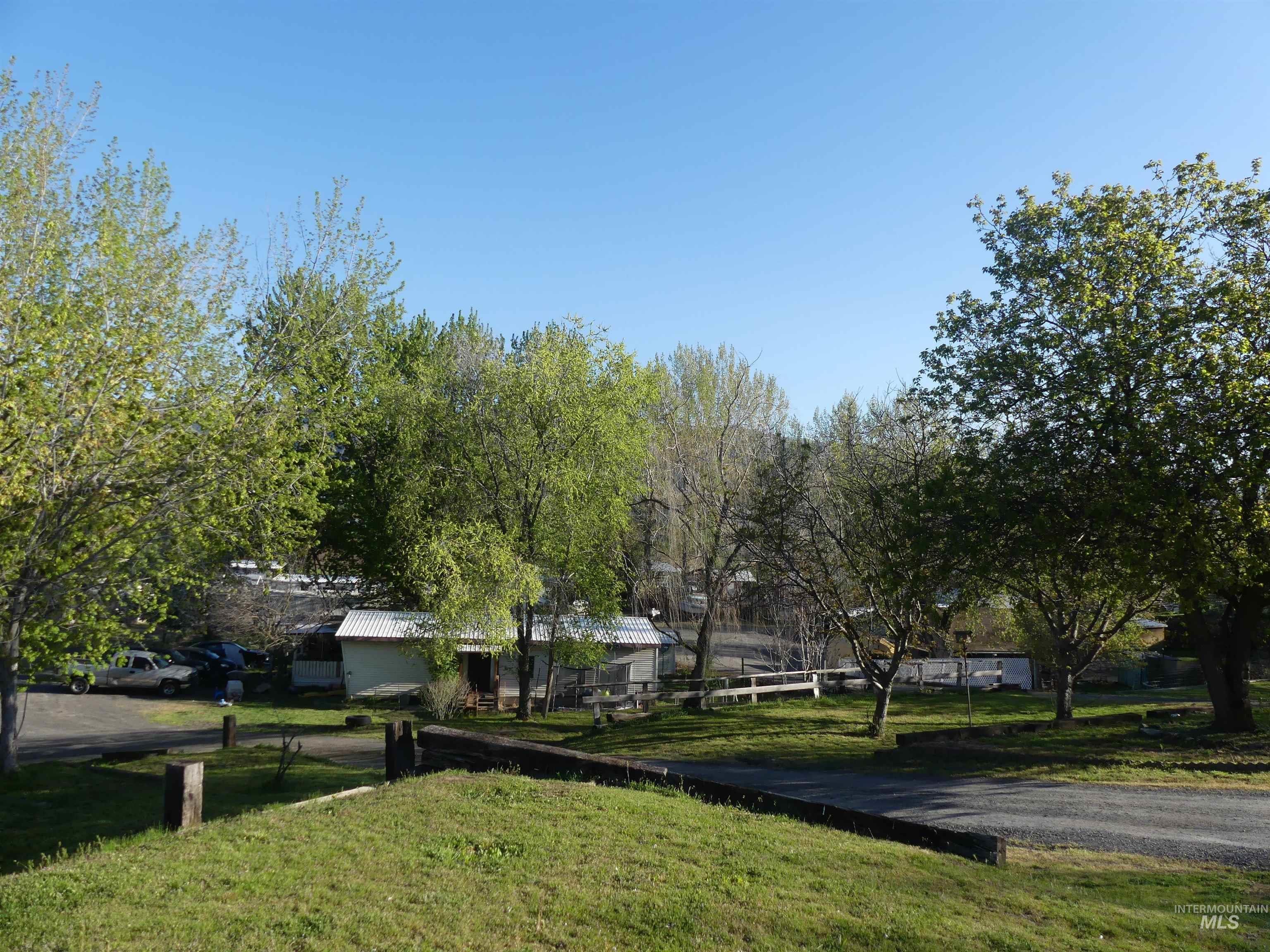 1422-1430 16th Ave, Clarkston, Washington 99403, 2 Bedrooms, 1 Bathroom, Residential Income For Sale, Price $499,000, 98976443