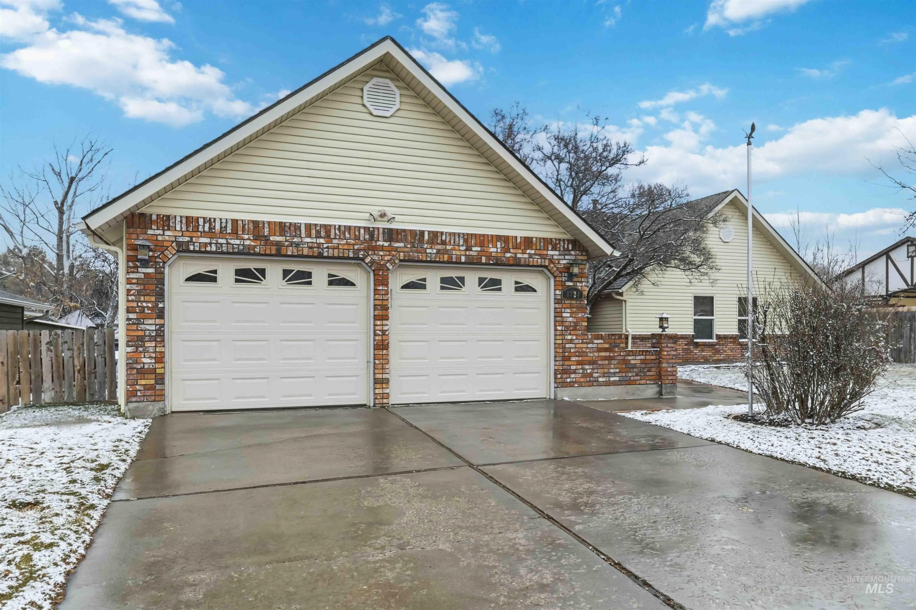 4324 Maverick Way, Boise, Idaho 83709, 3 Bedrooms, 2.5 Bathrooms, Residential For Sale, Price $459,900, 98976444