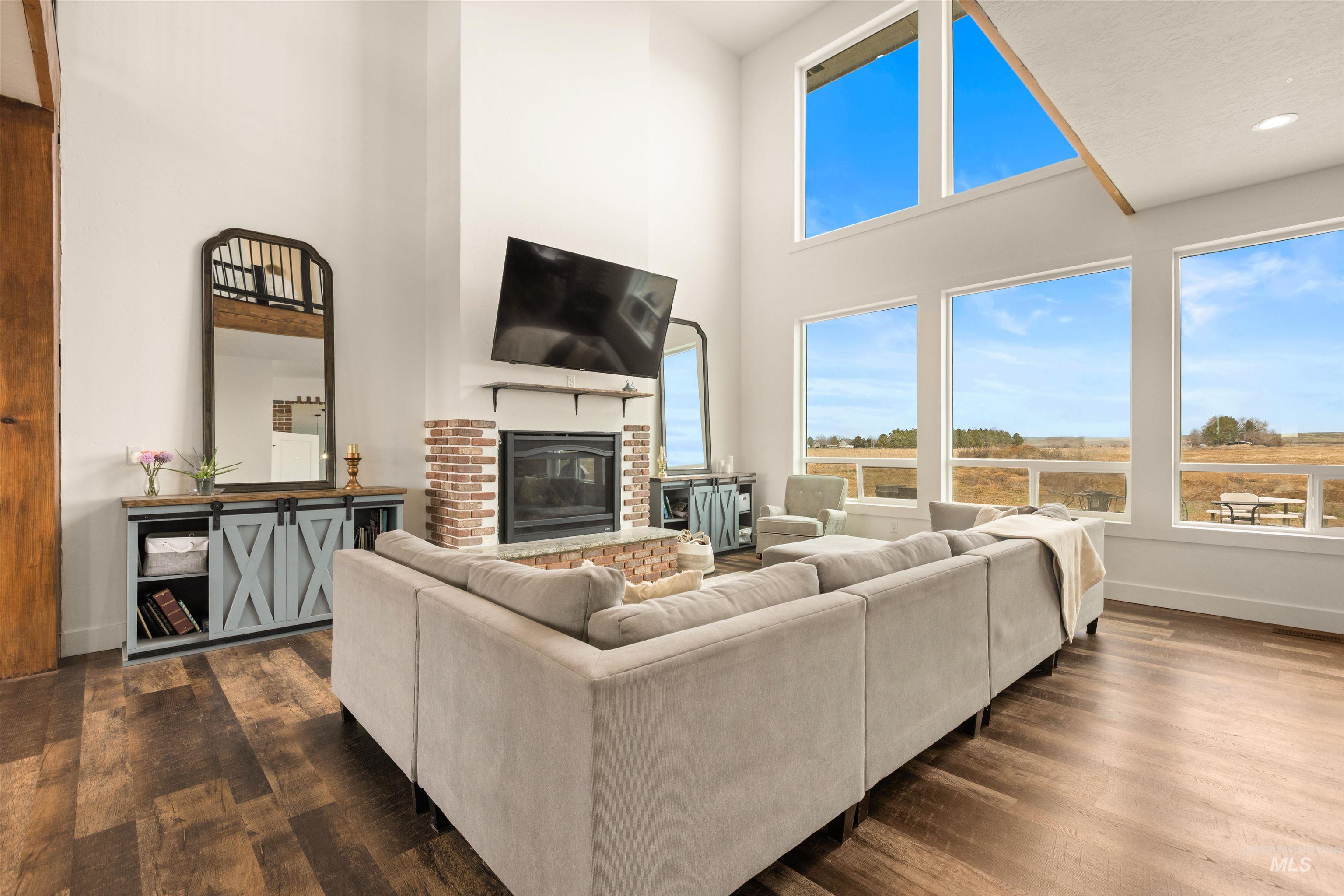 5220 W Central Road, Emmett, Idaho 83617, 7 Bedrooms, 3.5 Bathrooms, Residential For Sale, Price $1,800,000, 98976445