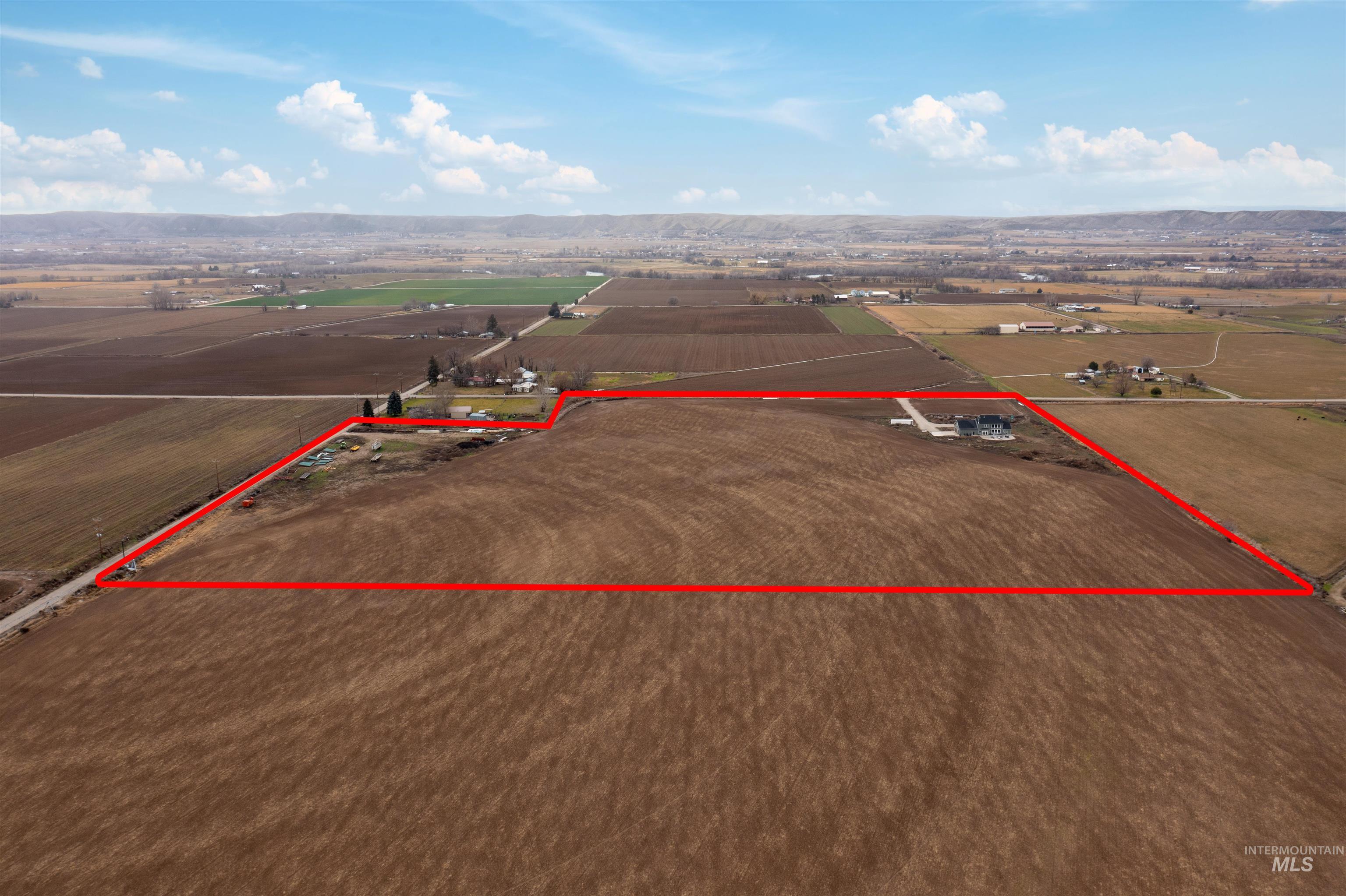 5220 W Central Road, Emmett, Idaho 83617, 7 Bedrooms, 3.5 Bathrooms, Residential For Sale, Price $1,800,000, 98976445