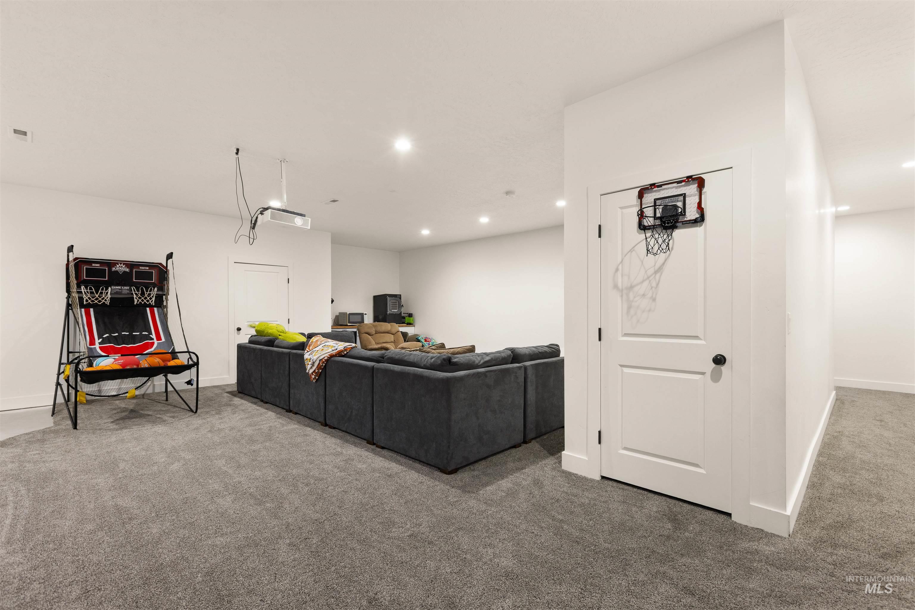 5220 W Central Road, Emmett, Idaho 83617, 7 Bedrooms, 3.5 Bathrooms, Residential For Sale, Price $1,800,000, 98976445