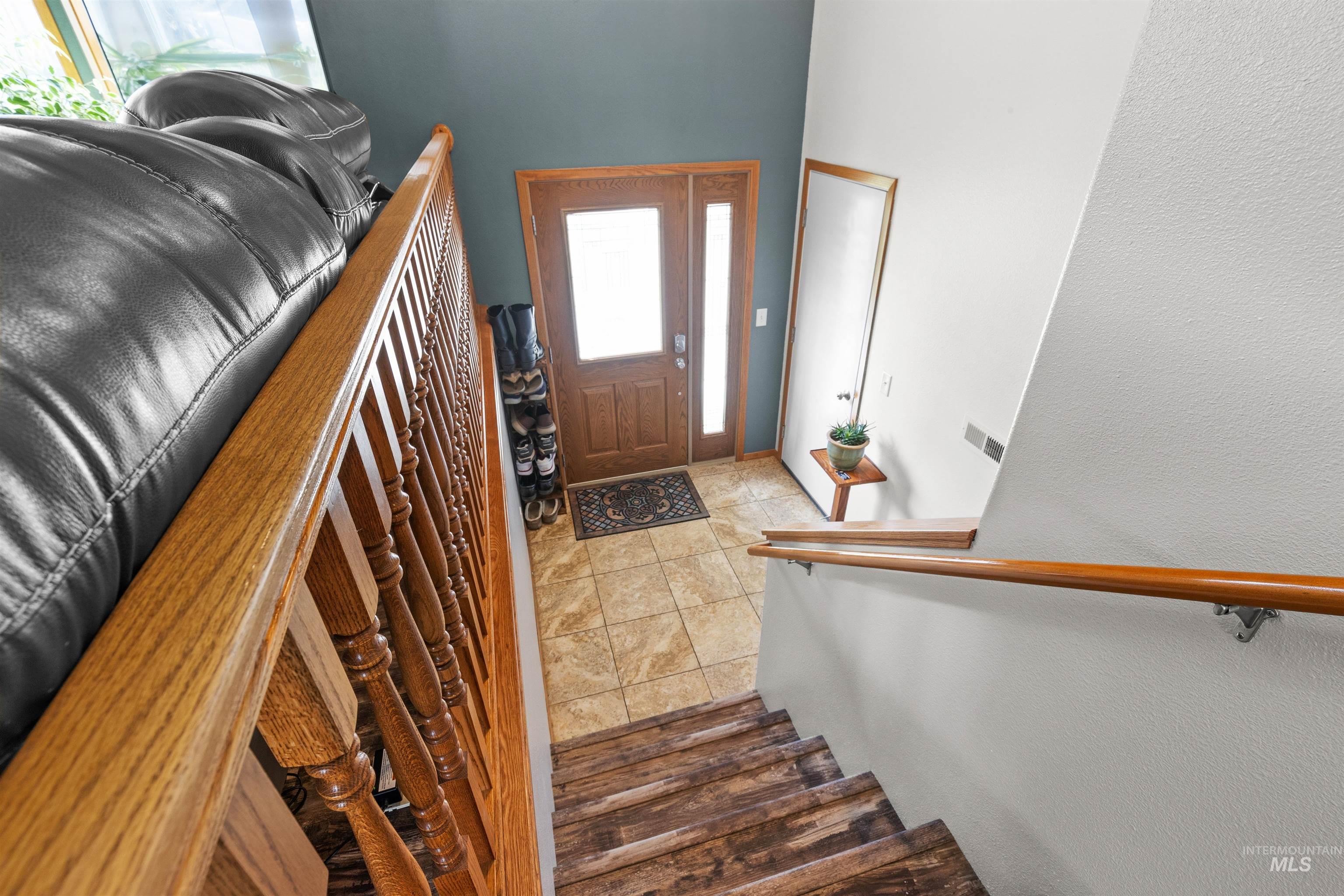 2245 Pitchstone Dr, Clarkston, Washington 99403, 4 Bedrooms, 3 Bathrooms, Residential For Sale, Price $577,500, 98976447