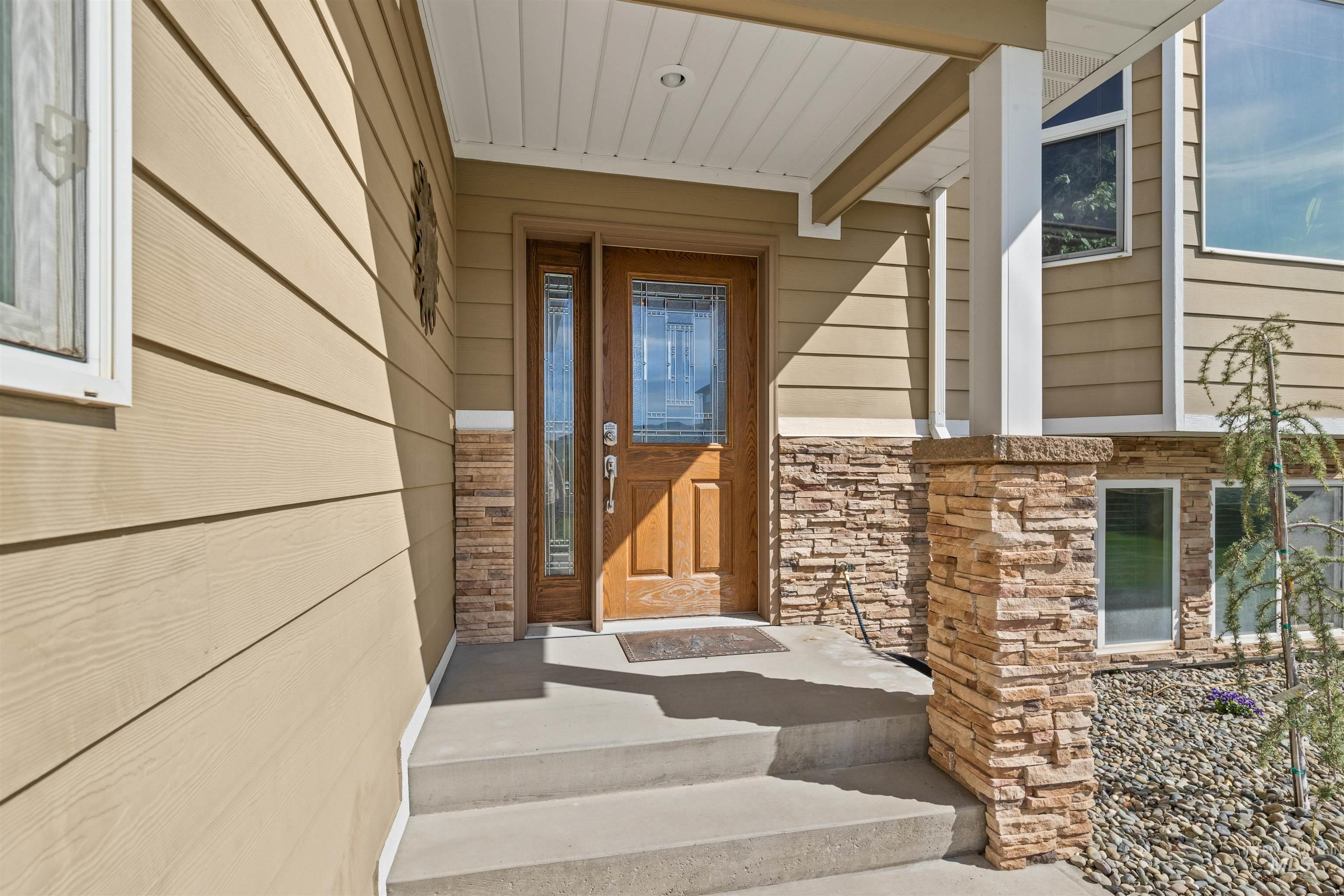 2245 Pitchstone Dr, Clarkston, Washington 99403, 4 Bedrooms, 3 Bathrooms, Residential For Sale, Price $577,500, 98976447