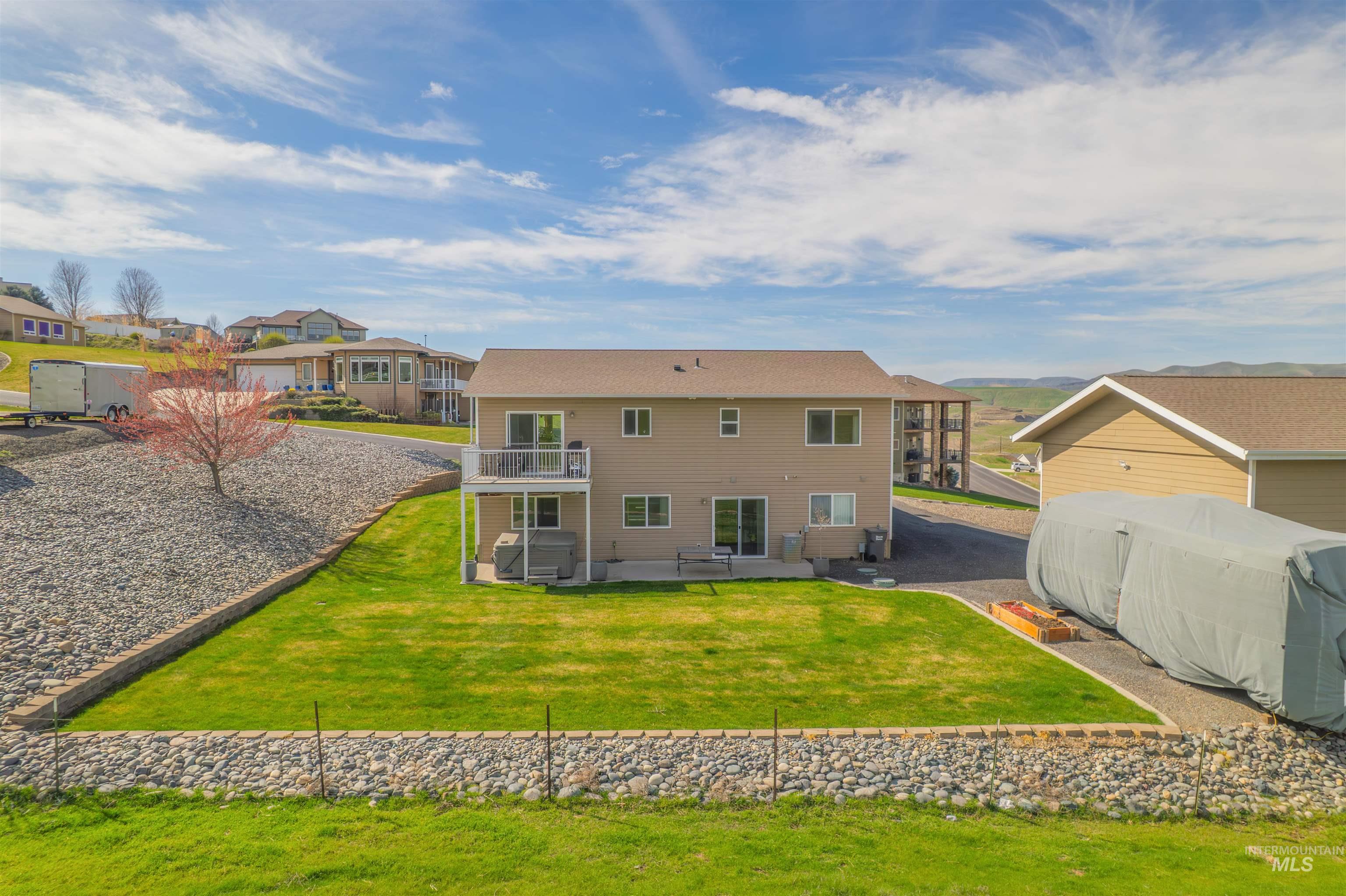 2245 Pitchstone Dr, Clarkston, Washington 99403, 4 Bedrooms, 3 Bathrooms, Residential For Sale, Price $577,500, 98976447