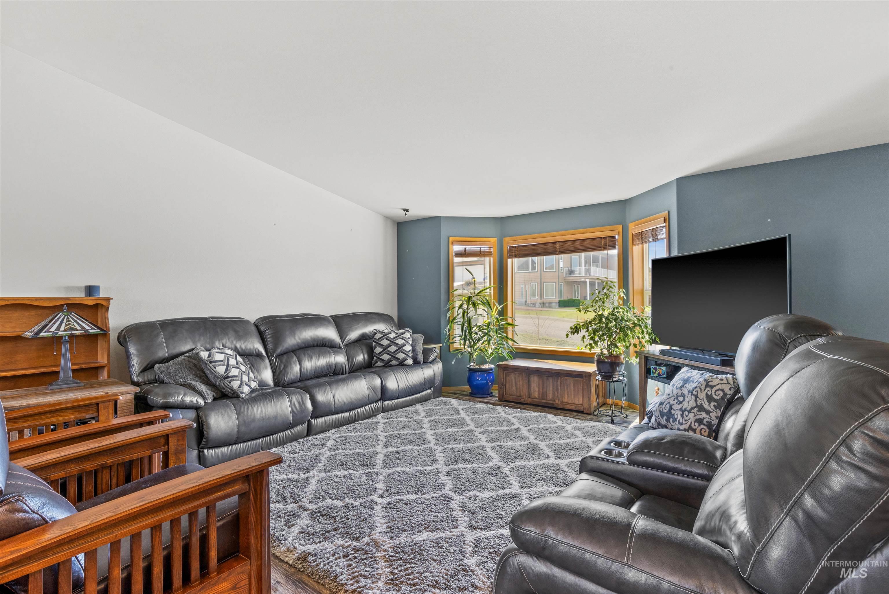 2245 Pitchstone Dr, Clarkston, Washington 99403, 4 Bedrooms, 3 Bathrooms, Residential For Sale, Price $577,500, 98976447