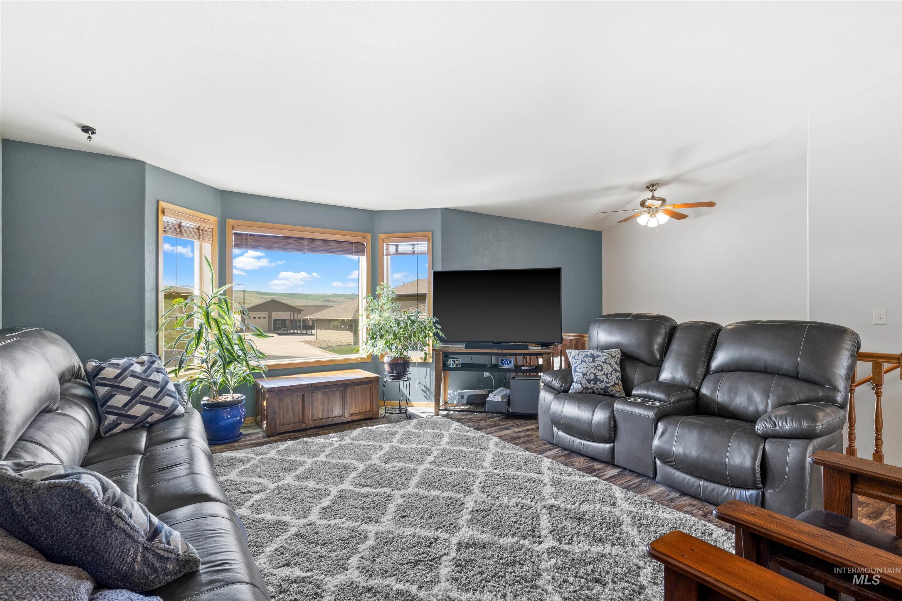 2245 Pitchstone Dr, Clarkston, Washington 99403, 4 Bedrooms, 3 Bathrooms, Residential For Sale, Price $557,000, 98976447