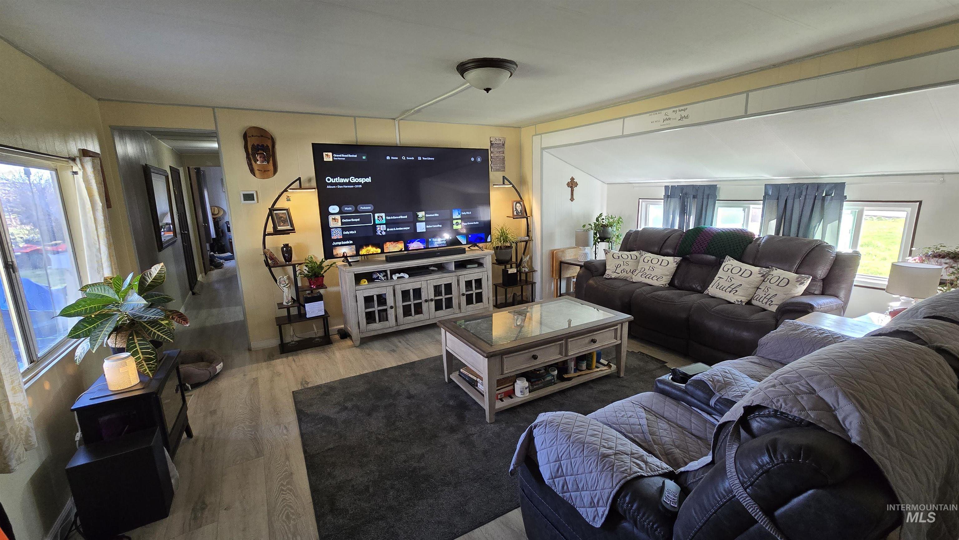 798 S. Dolson Lane, Eagle, Idaho 83616, 3 Bedrooms, 1.5 Bathrooms, Residential For Sale, Price $93,900,MLS 98976448