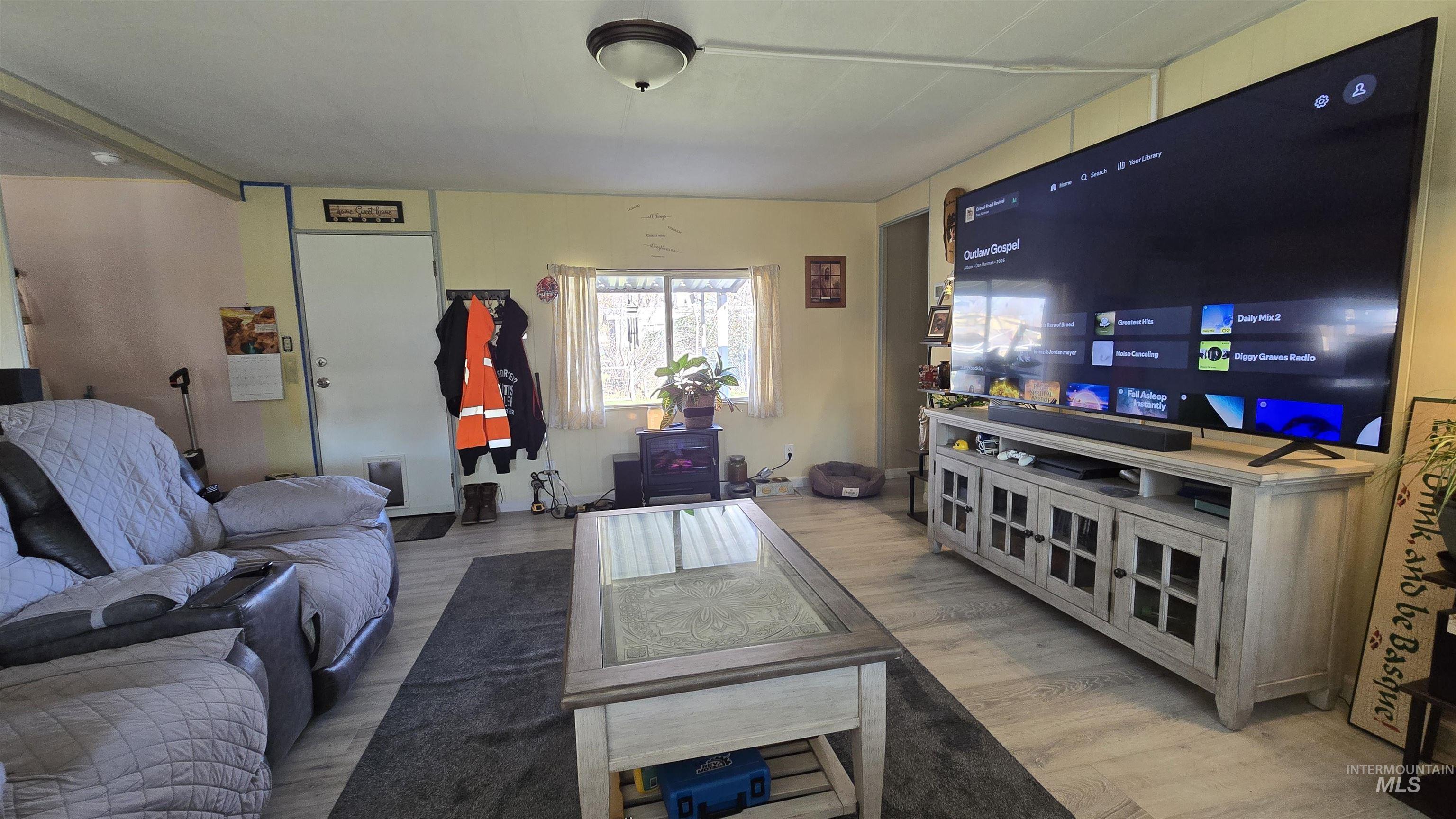 798 S. Dolson Lane, Eagle, Idaho 83616, 3 Bedrooms, 1.5 Bathrooms, Residential For Sale, Price $93,900,MLS 98976448