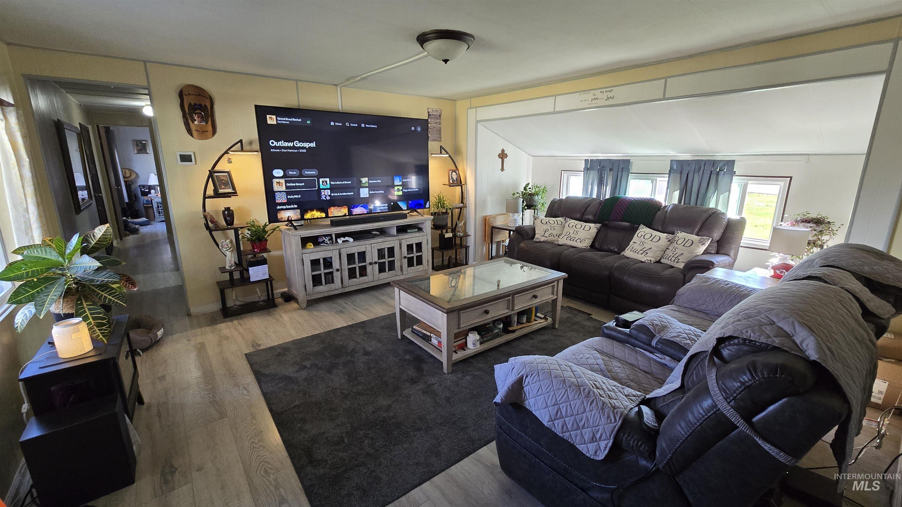 798 S. Dolson Lane, Eagle, Idaho 83616, 3 Bedrooms, 1.5 Bathrooms, Residential For Sale, Price $93,900,MLS 98976448