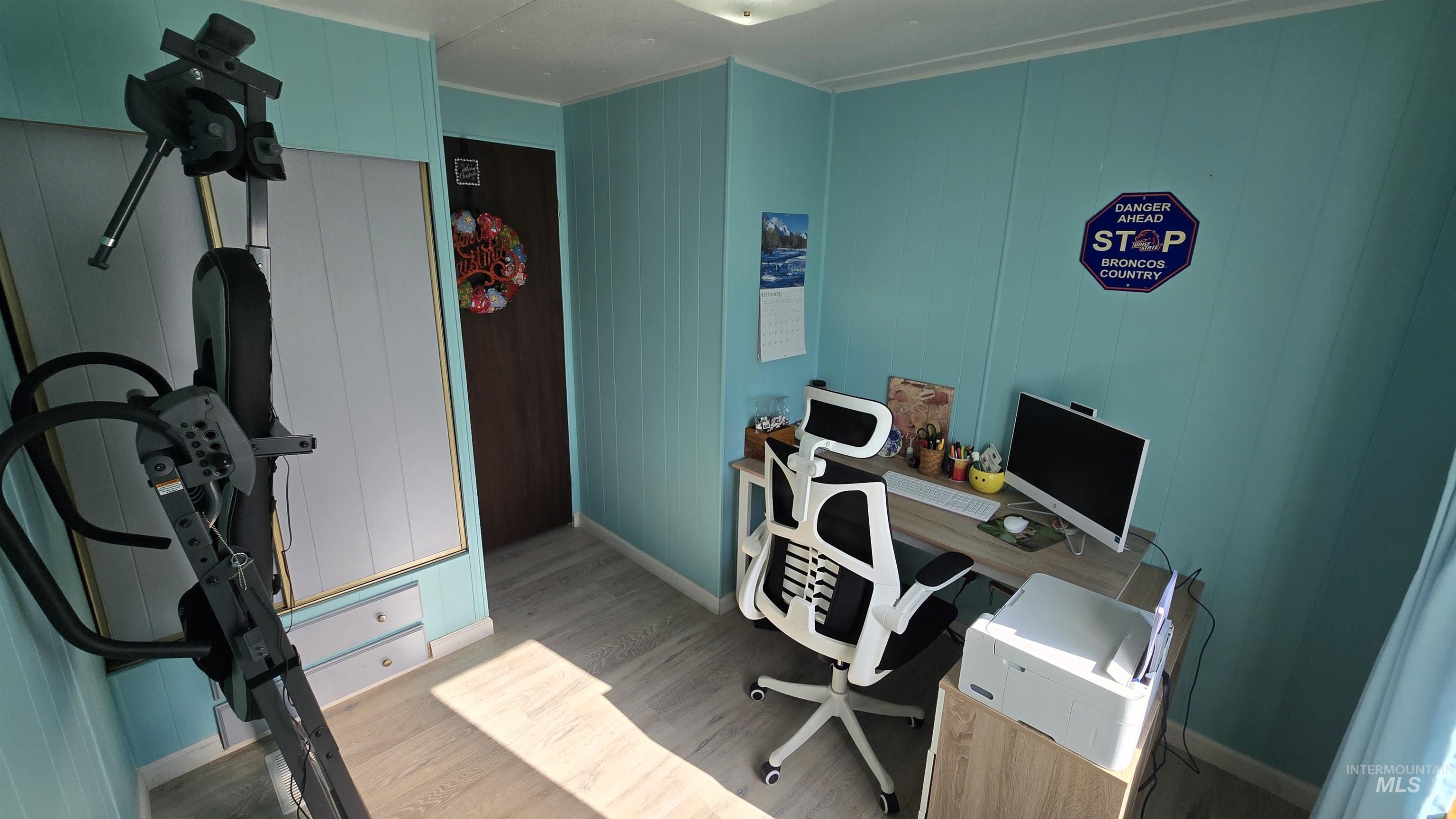 798 S. Dolson Lane, Eagle, Idaho 83616, 3 Bedrooms, 1.5 Bathrooms, Residential For Sale, Price $94,900, 98976448