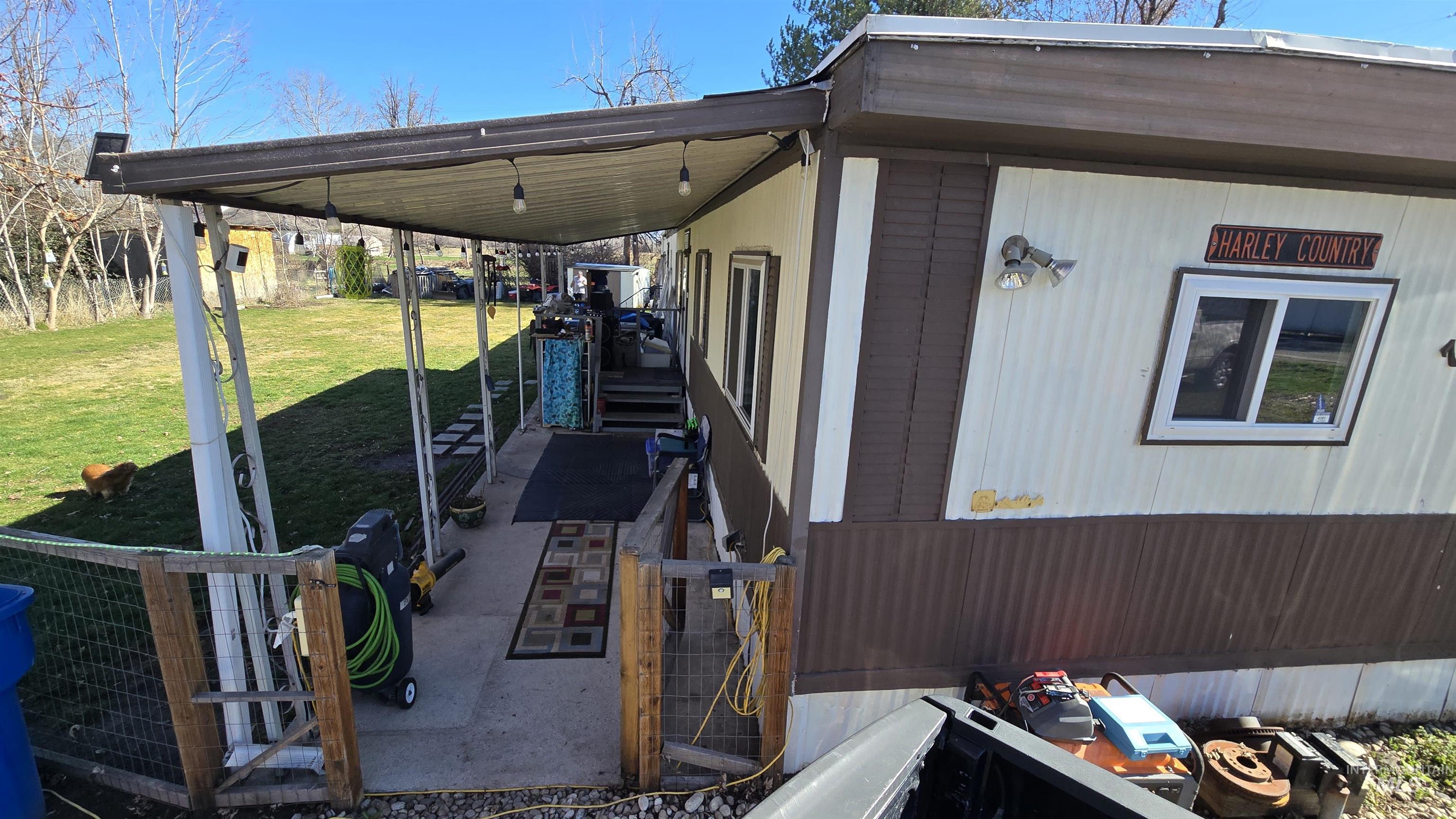 798 S. Dolson Lane, Eagle, Idaho 83616, 3 Bedrooms, 1.5 Bathrooms, Residential For Sale, Price $94,900, 98976448