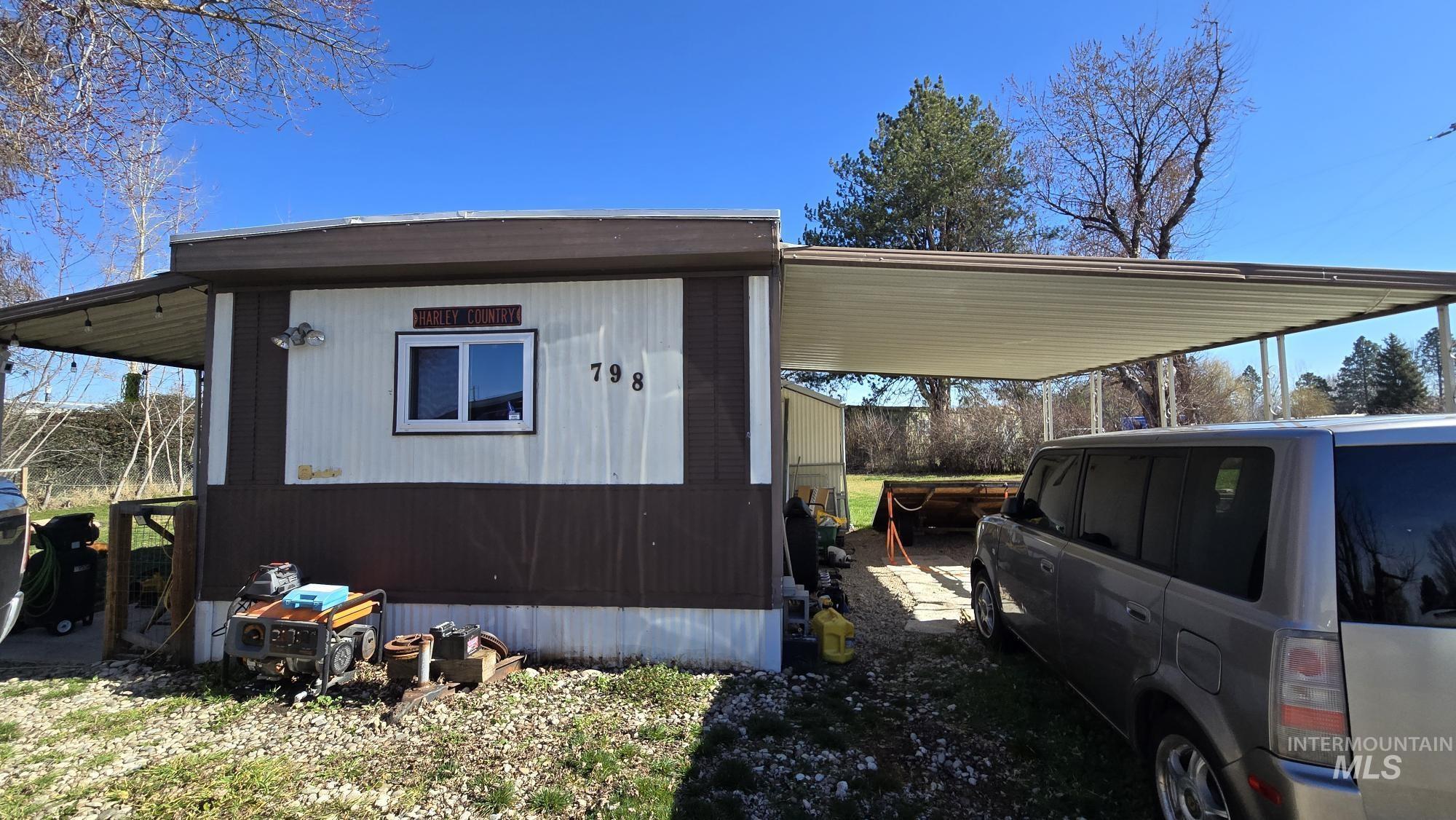 798 S. Dolson Lane, Eagle, Idaho 83616, 3 Bedrooms, 1.5 Bathrooms, Residential For Sale, Price $94,900, 98976448