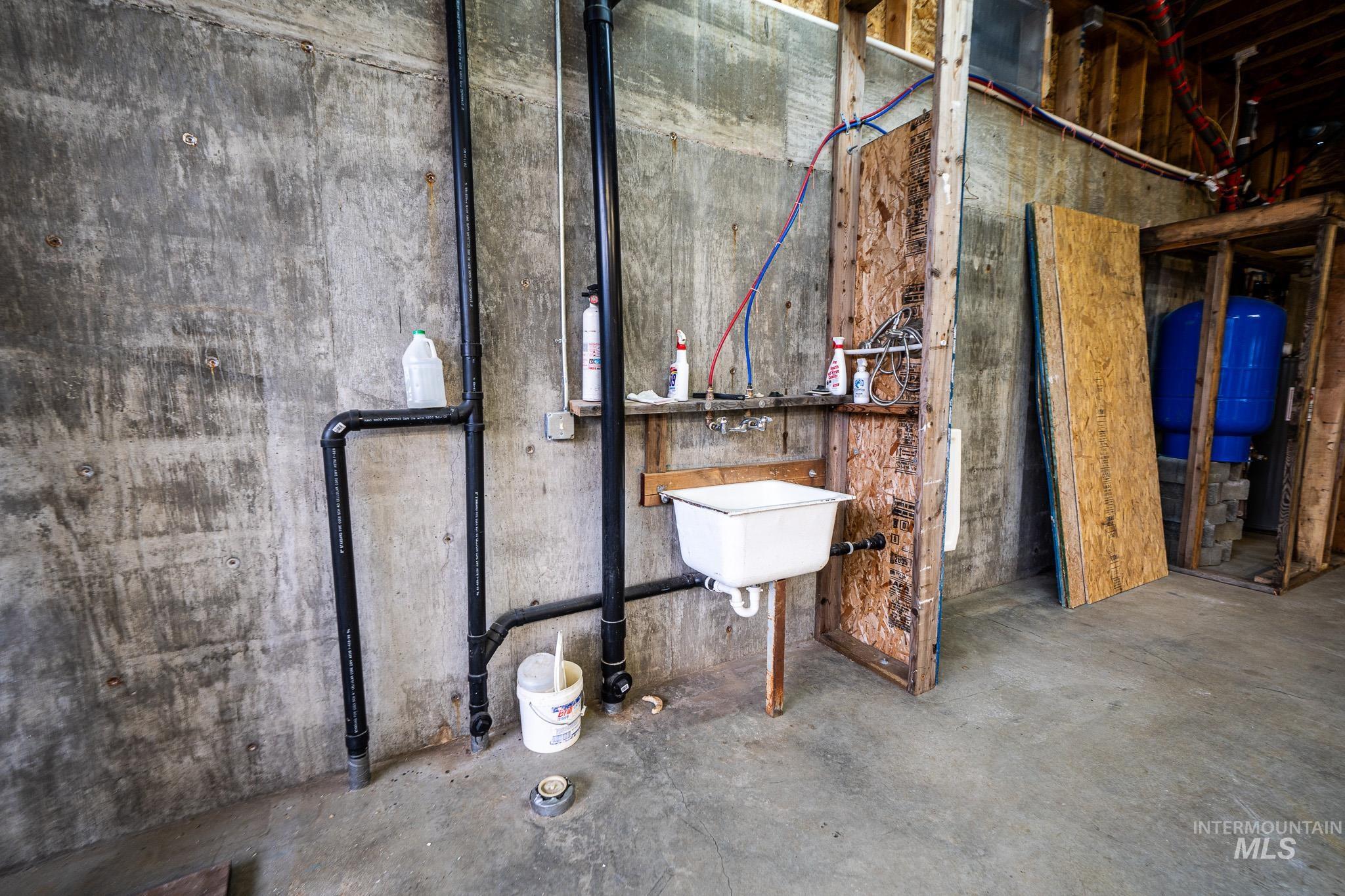 156 Butcher Creek Lane, Grangeville, Idaho 83530, 2 Bedrooms, 1 Bathroom, Residential For Sale, Price $499,000, 98976450