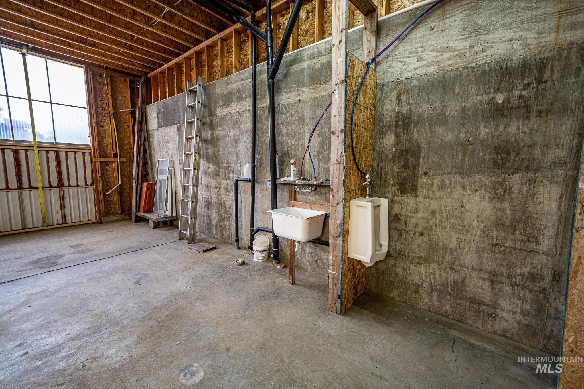 156 Butcher Creek Lane, Grangeville, Idaho 83530, 2 Bedrooms, 1 Bathroom, Residential For Sale, Price $499,000, 98976450