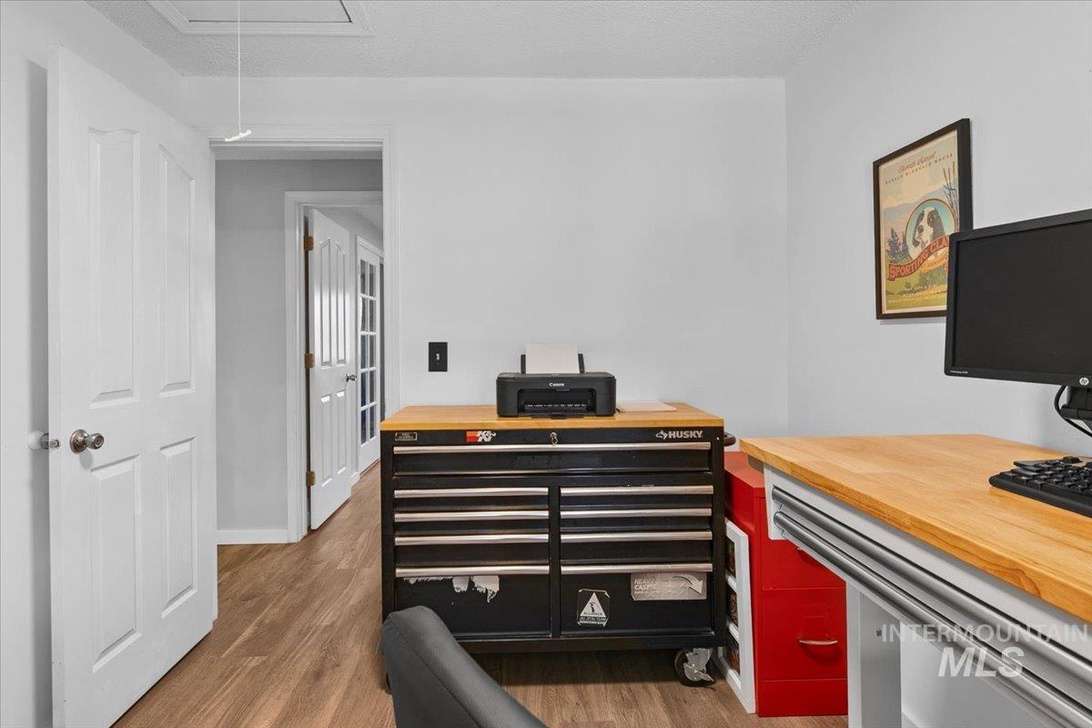 3651 S Gekeler Ln, Boise, Idaho 83706, 3 Bedrooms, 2 Bathrooms, Residential For Sale, Price $397,000, 98976451