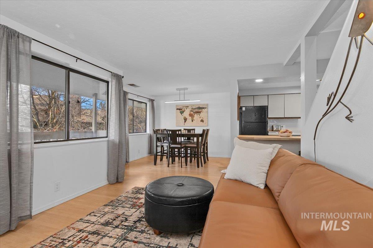 3651 S Gekeler Ln, Boise, Idaho 83706, 3 Bedrooms, 2 Bathrooms, Residential For Sale, Price $397,000, 98976451