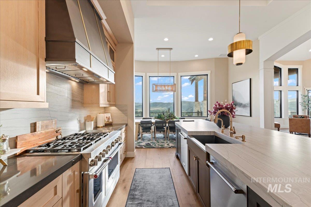 8011 Westridge Ln, Emmett, Idaho 83617, 5 Bedrooms, 4.5 Bathrooms, Residential For Sale, Price $2,790,000, 98976454