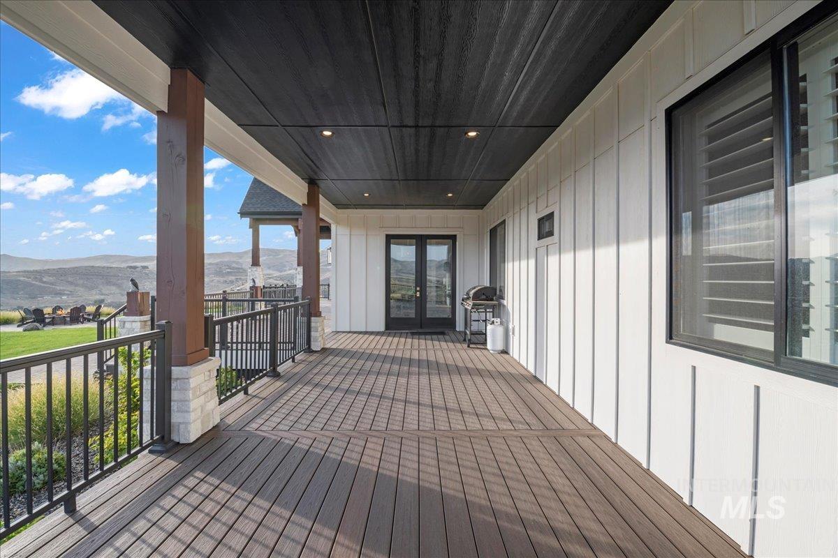 8011 Westridge Ln, Emmett, Idaho 83617, 5 Bedrooms, 4.5 Bathrooms, Residential For Sale, Price $2,790,000, 98976454