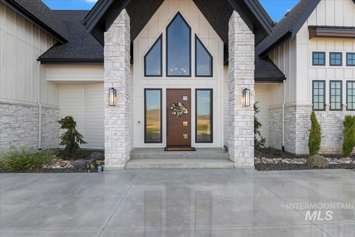8011 Westridge Ln, Emmett, Idaho 83617, 5 Bedrooms, 4.5 Bathrooms, Residential For Sale, Price $2,790,000, 98976454