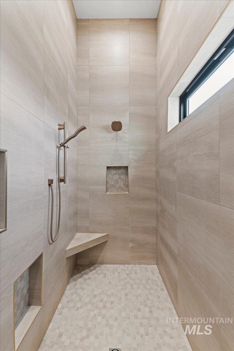 8011 Westridge Ln, Emmett, Idaho 83617, 5 Bedrooms, 4.5 Bathrooms, Residential For Sale, Price $2,790,000, 98976454