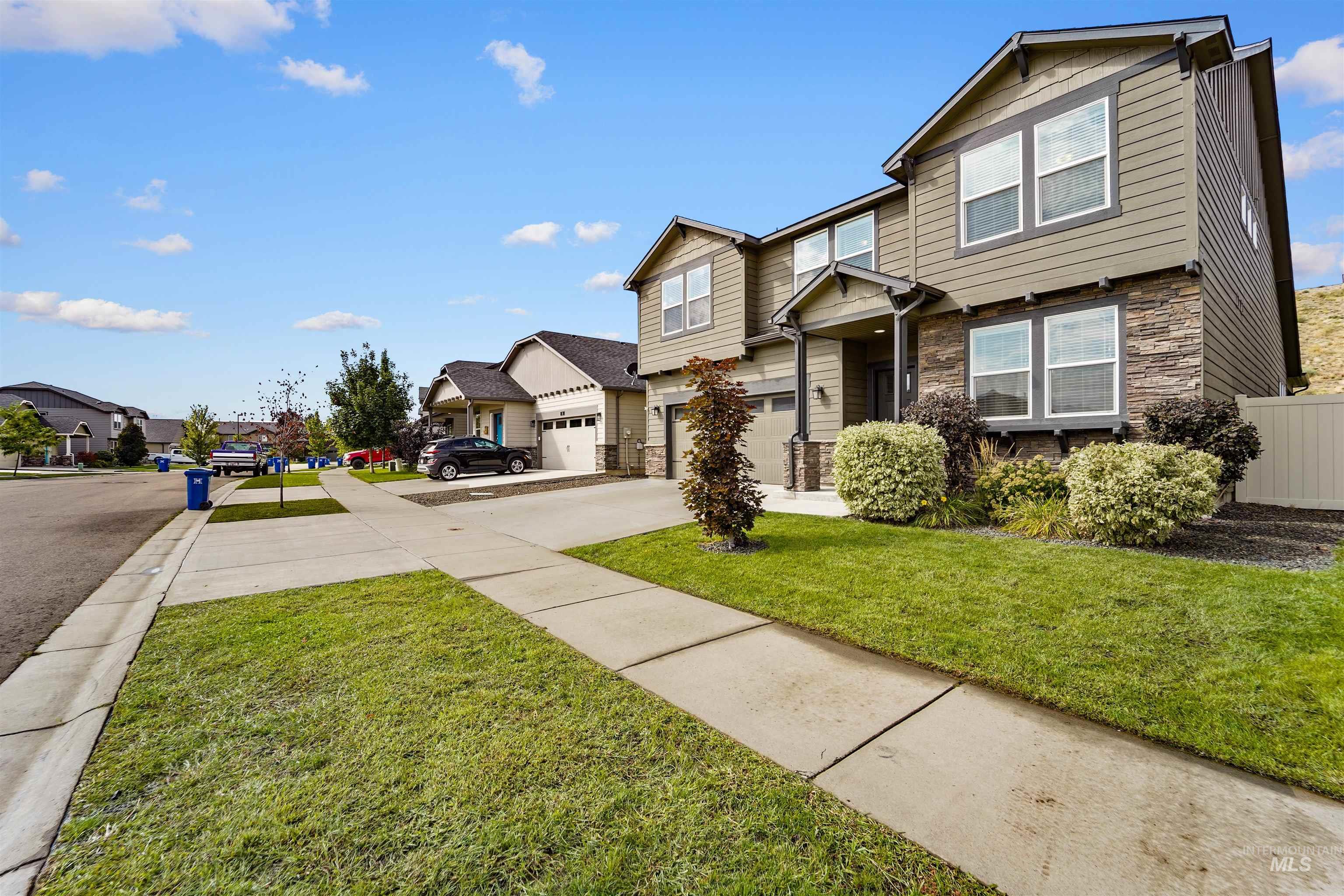 65 N Wooddale Ave, Eagle, Idaho 83616, 4 Bedrooms, 2.5 Bathrooms, Residential For Sale, Price $614,000, 98976456