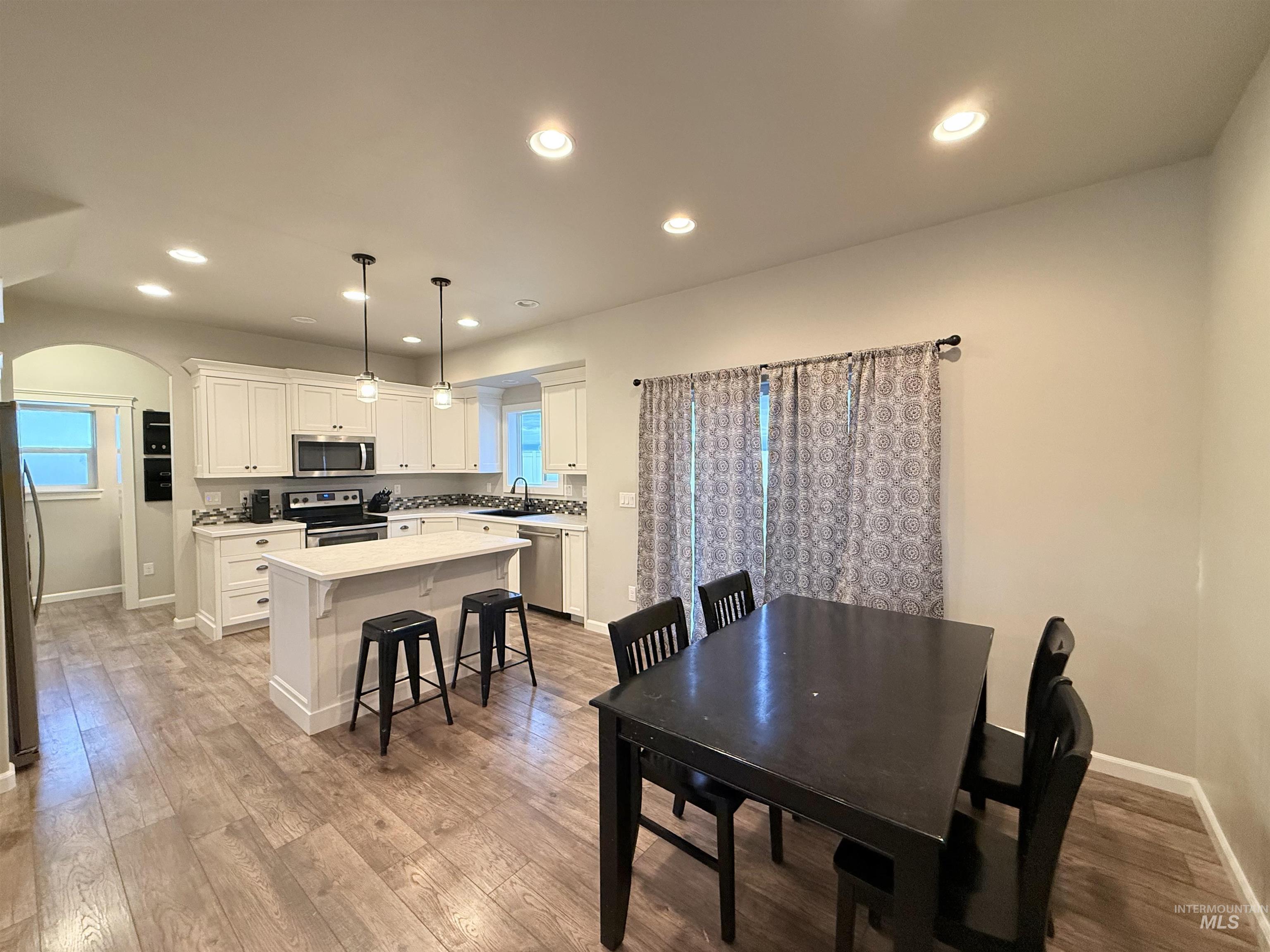 1079 Maplewood St, Burley, Idaho 83318, 4 Bedrooms, 2.5 Bathrooms, Residential For Sale, Price $394,000, 98976457