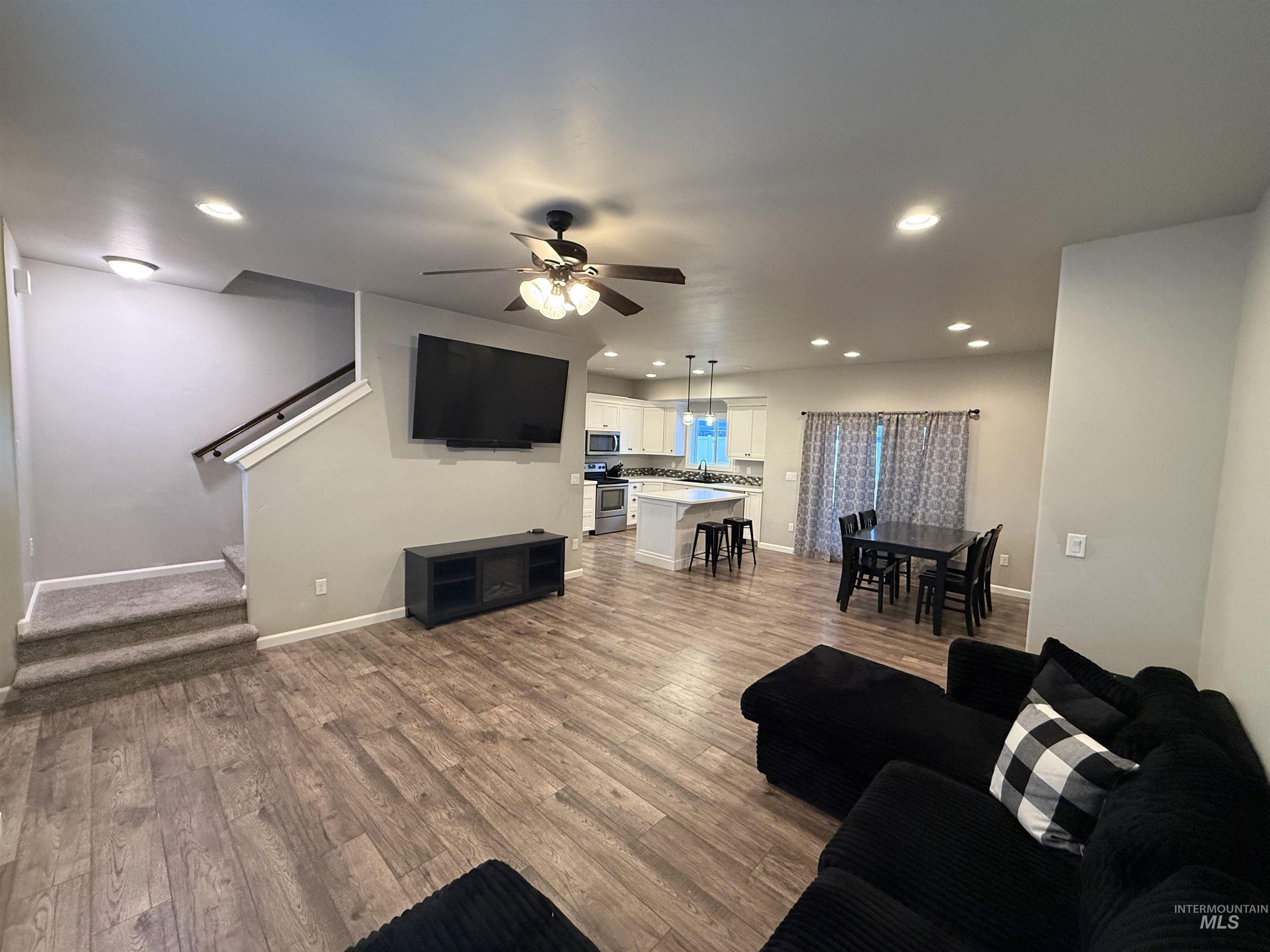 1079 Maplewood St, Burley, Idaho 83318, 4 Bedrooms, 2.5 Bathrooms, Residential For Sale, Price $394,000, 98976457