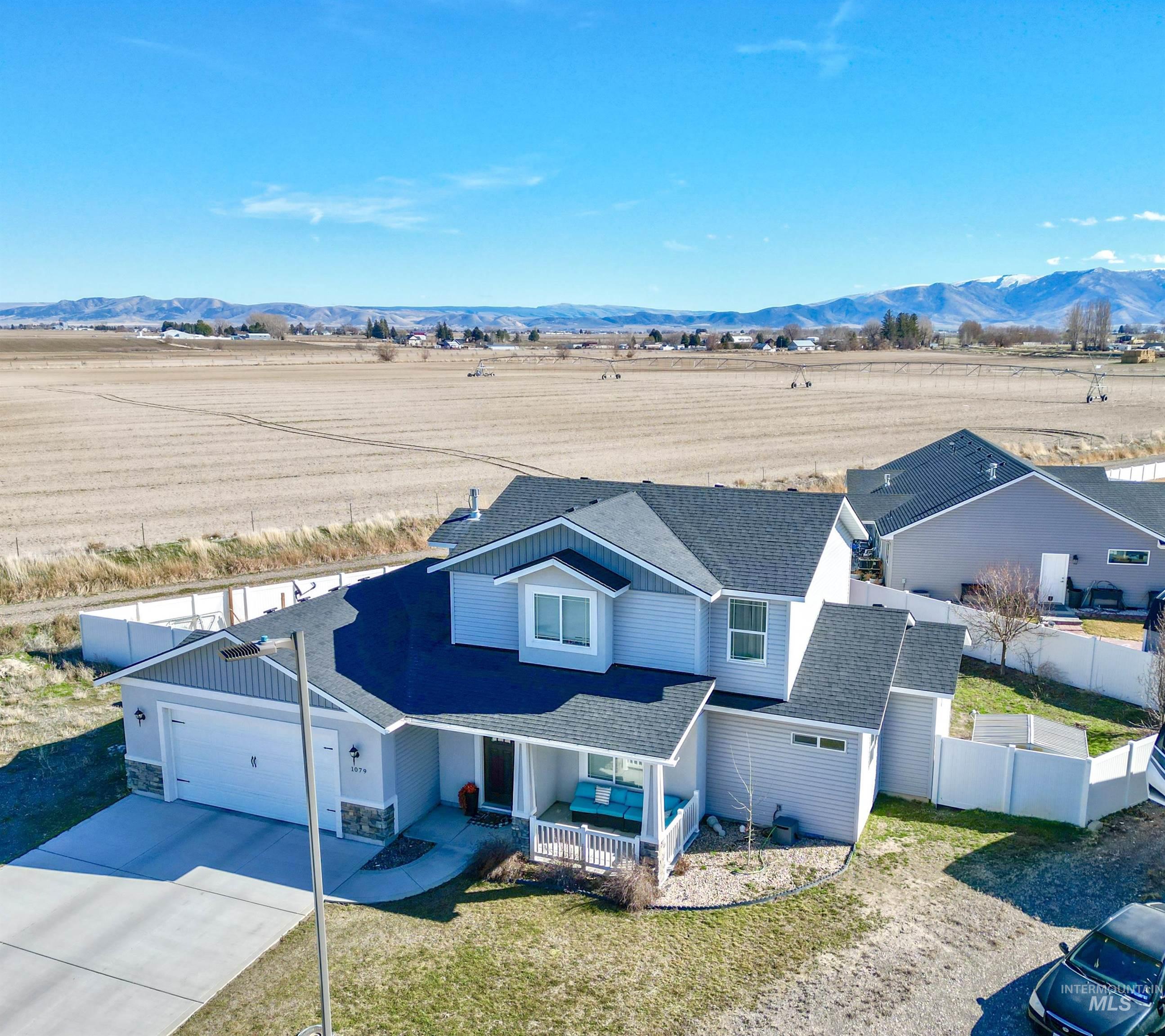 1079 Maplewood St, Burley, Idaho 83318, 4 Bedrooms, 2.5 Bathrooms, Residential For Sale, Price $394,000, 98976457