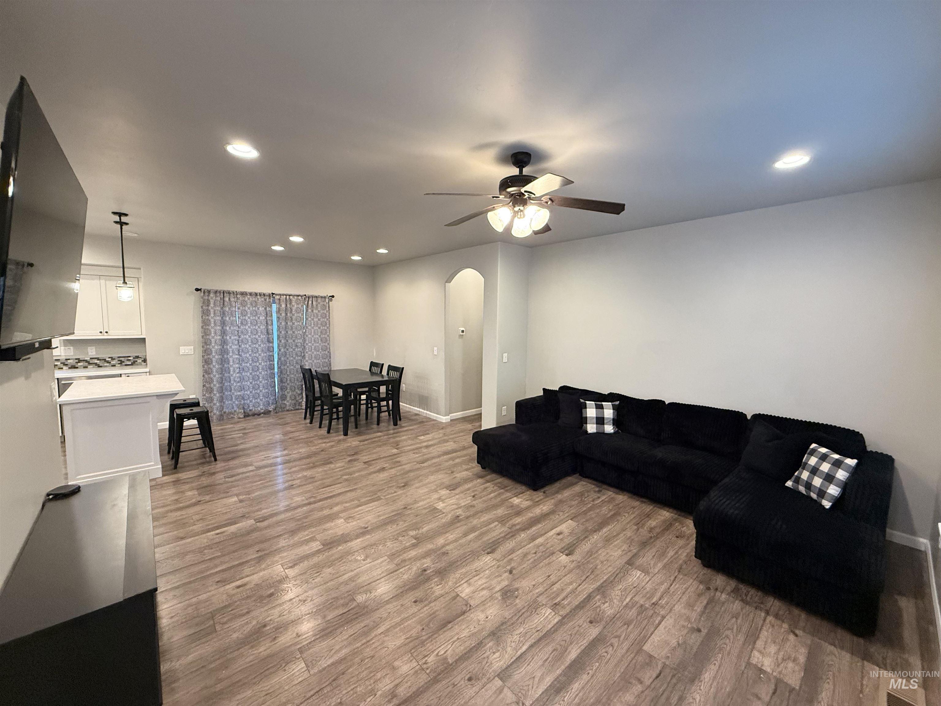 1079 Maplewood St, Burley, Idaho 83318, 4 Bedrooms, 2.5 Bathrooms, Residential For Sale, Price $394,000, 98976457