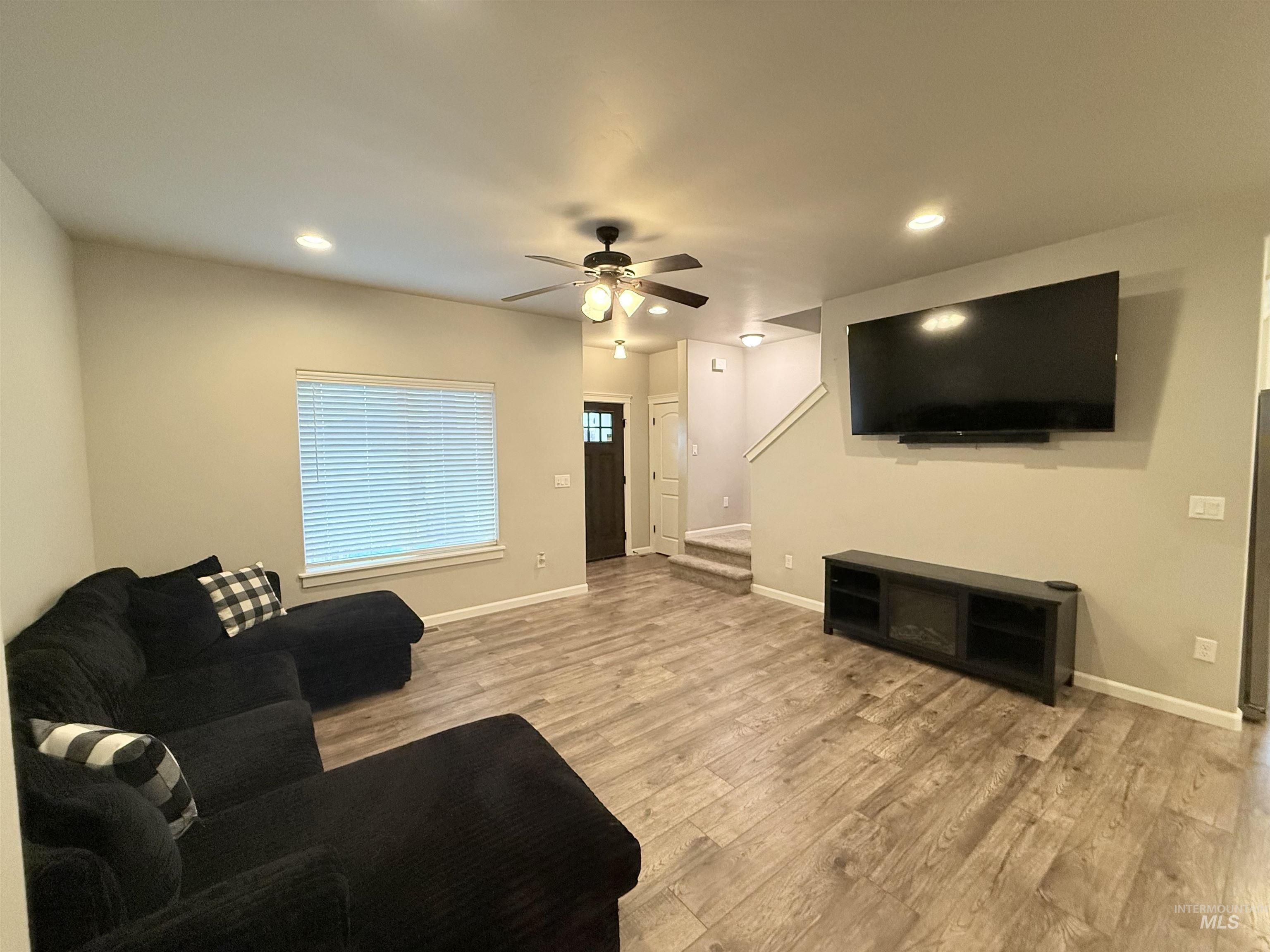 1079 Maplewood St, Burley, Idaho 83318, 4 Bedrooms, 2.5 Bathrooms, Residential For Sale, Price $394,000, 98976457