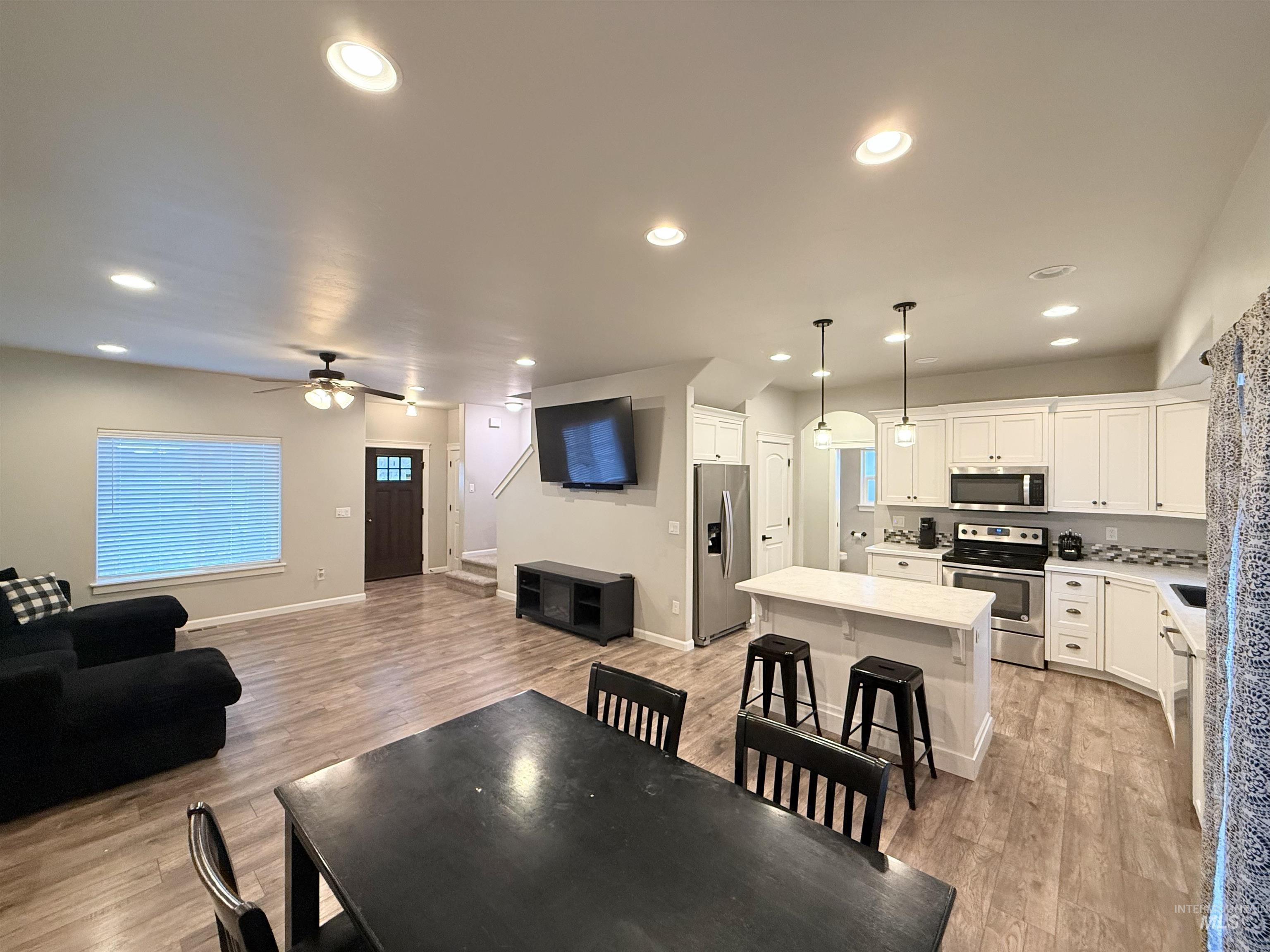 1079 Maplewood St, Burley, Idaho 83318, 4 Bedrooms, 2.5 Bathrooms, Residential For Sale, Price $394,000, 98976457