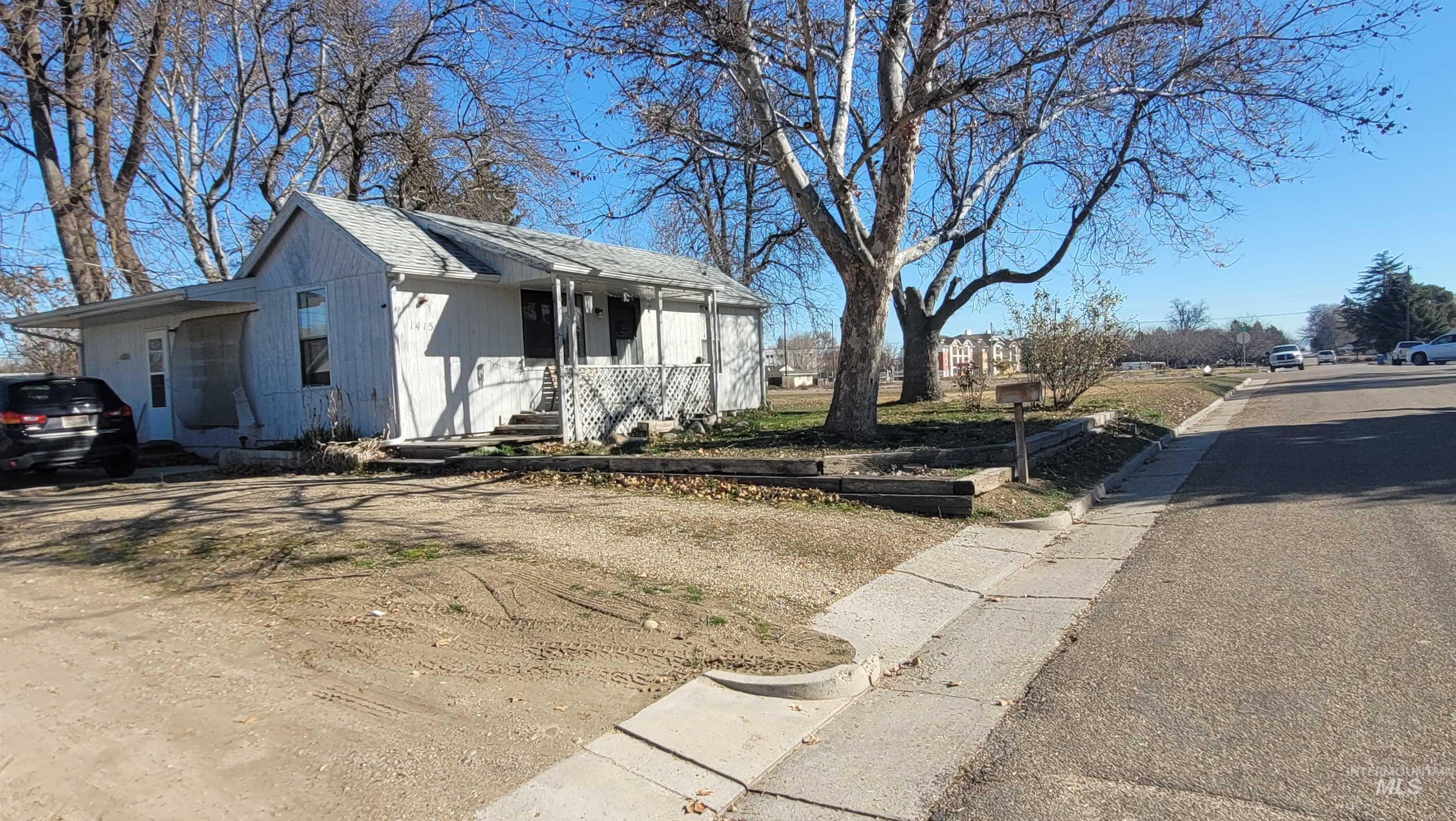 1415 E Oak St, Caldwell, Idaho 83605, 2 Bedrooms, 1 Bathroom, Residential For Sale, Price $324,900, 98976459