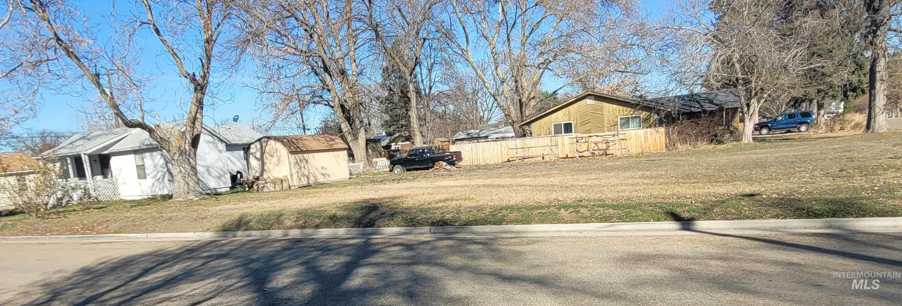 1415 E Oak St, Caldwell, Idaho 83605, 2 Bedrooms, 1 Bathroom, Residential For Sale, Price $324,900, 98976459