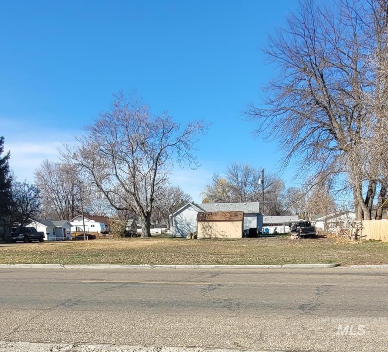 1415 E Oak St, Caldwell, Idaho 83605, 2 Bedrooms, 1 Bathroom, Residential For Sale, Price $324,900, 98976459