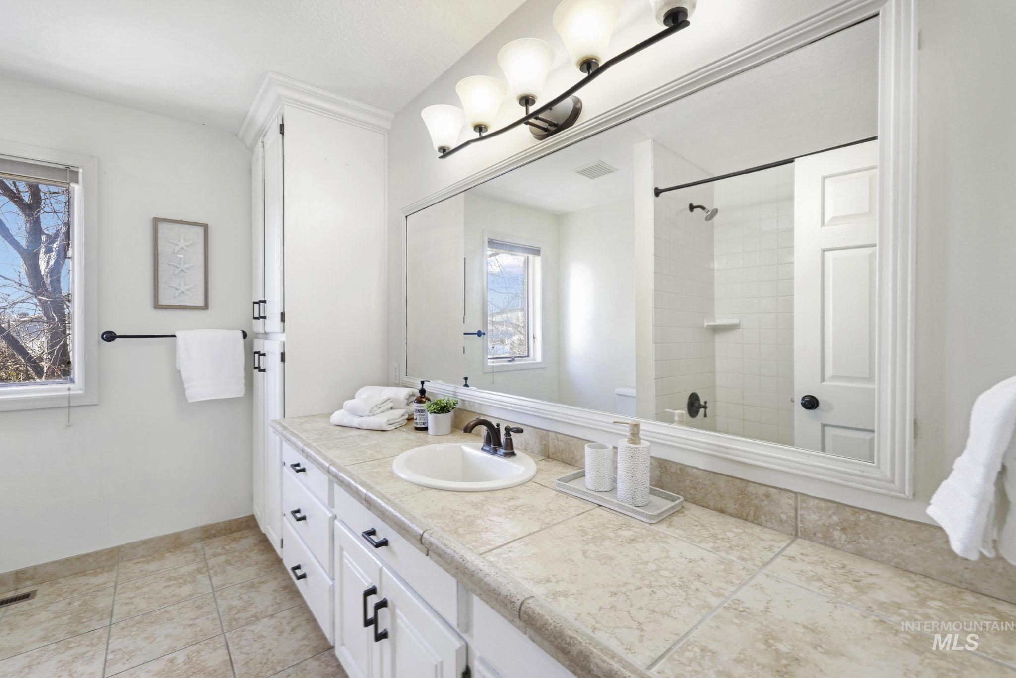 1888 Candleridge Dr., Twin Falls, Idaho 83301, 6 Bedrooms, 3.5 Bathrooms, Residential For Sale, Price $799,900, 98976463