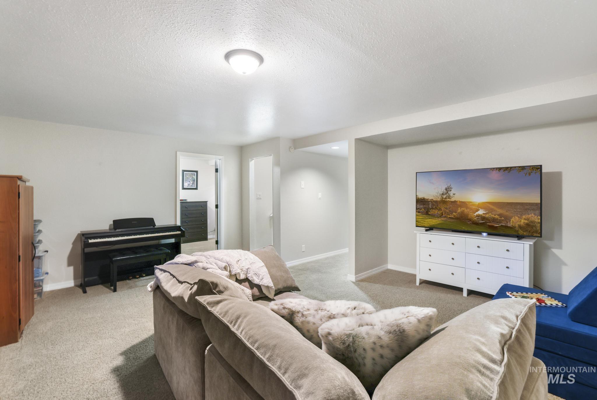 1888 Candleridge Dr., Twin Falls, Idaho 83301, 6 Bedrooms, 3.5 Bathrooms, Residential For Sale, Price $799,900, 98976463