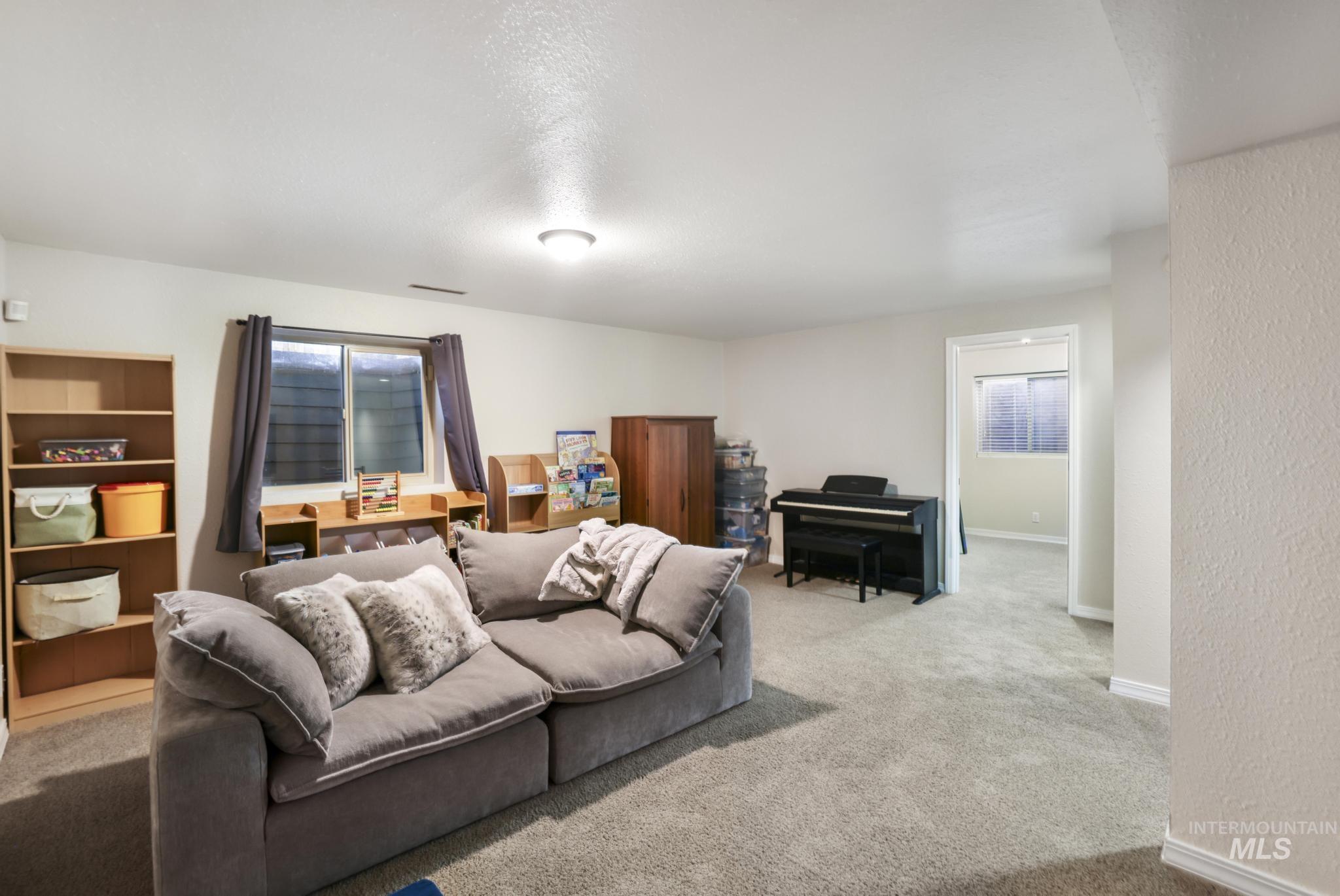 1888 Candleridge Dr., Twin Falls, Idaho 83301, 6 Bedrooms, 3.5 Bathrooms, Residential For Sale, Price $799,900, 98976463