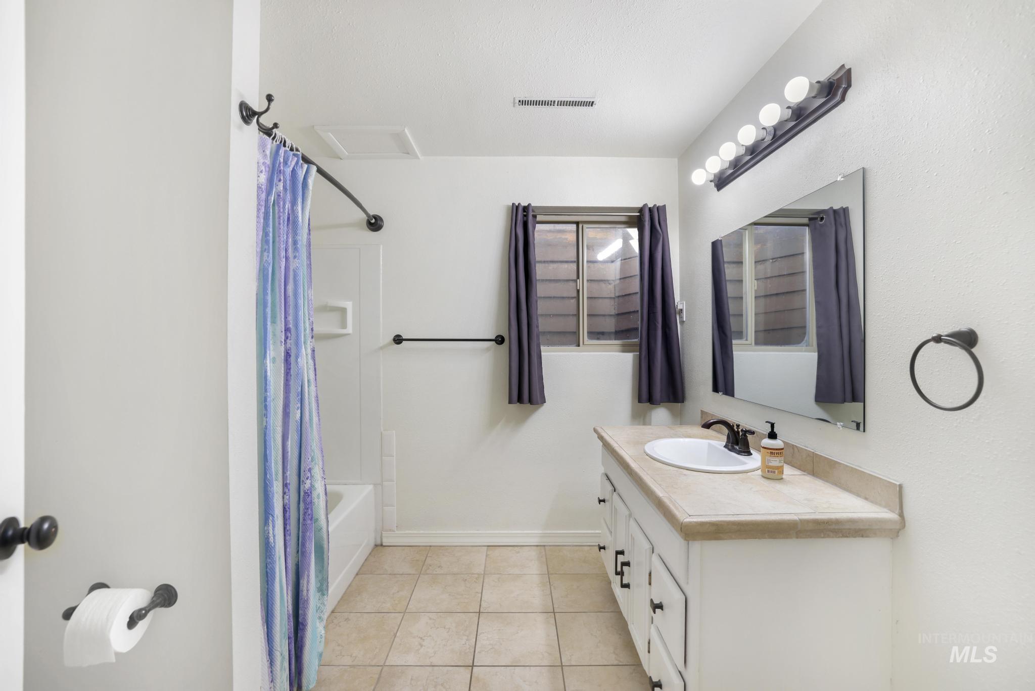 1888 Candleridge Dr., Twin Falls, Idaho 83301, 6 Bedrooms, 3.5 Bathrooms, Residential For Sale, Price $799,900, 98976463