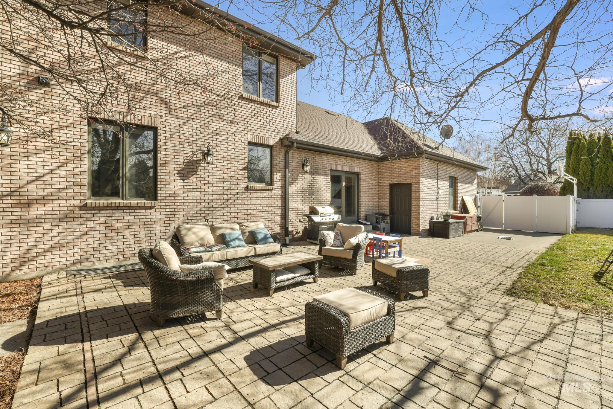 1888 Candleridge Dr., Twin Falls, Idaho 83301, 6 Bedrooms, 3.5 Bathrooms, Residential For Sale, Price $799,900, 98976463