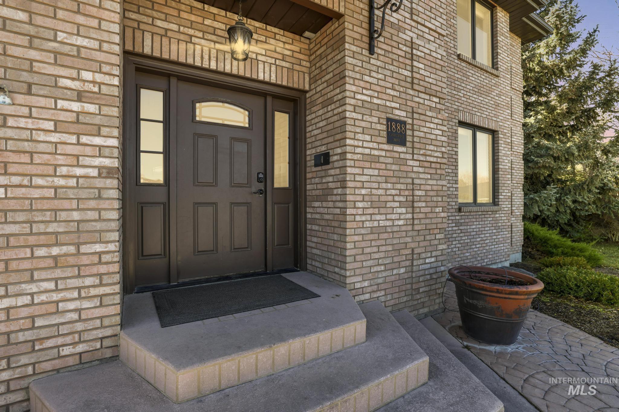 1888 Candleridge Dr., Twin Falls, Idaho 83301, 6 Bedrooms, 3.5 Bathrooms, Residential For Sale, Price $799,900, 98976463