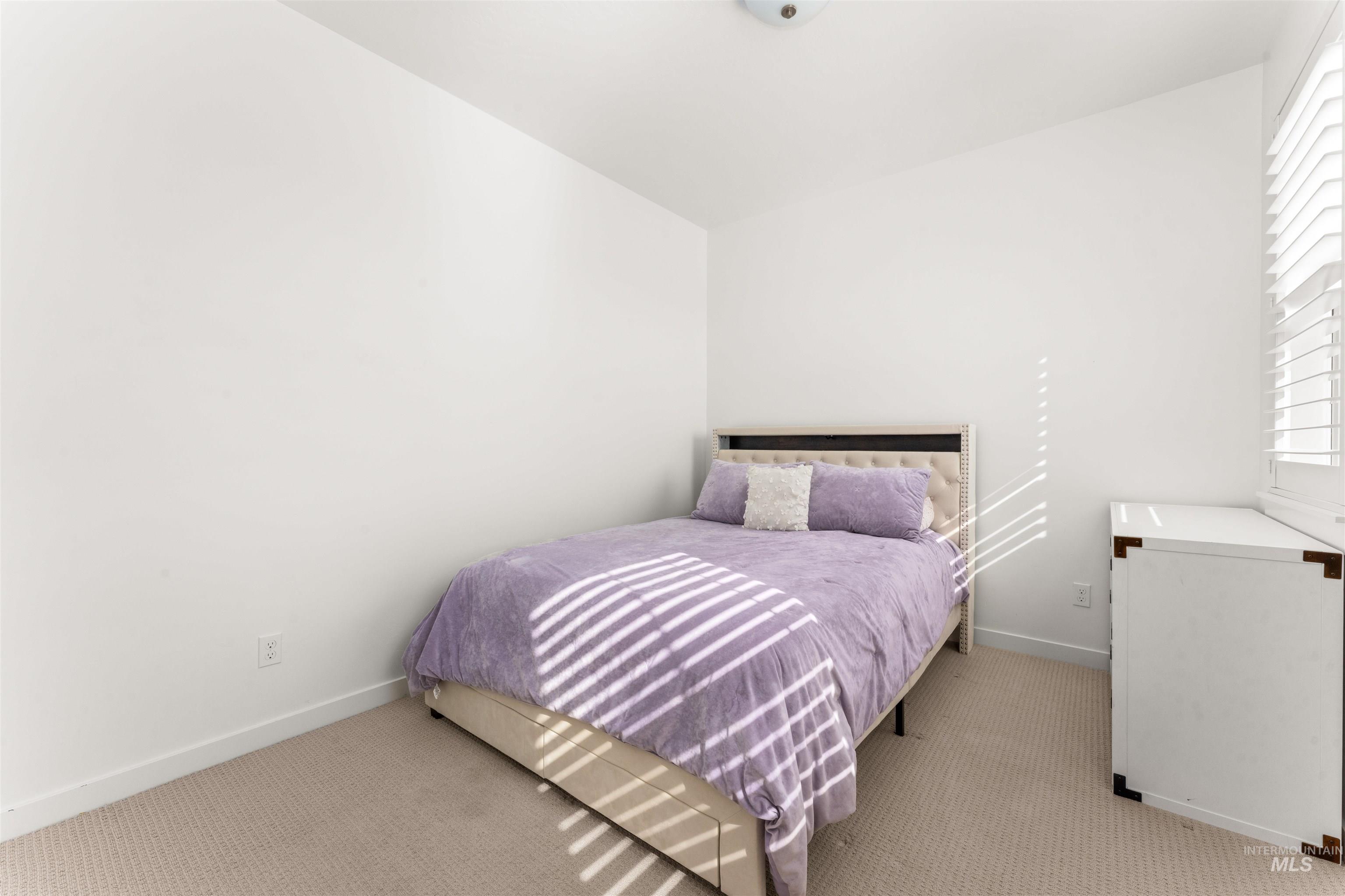 2040 W Gelding St., Middleton, Idaho 83644, 3 Bedrooms, 2.5 Bathrooms, Residential For Sale, Price $438,000, 98976466