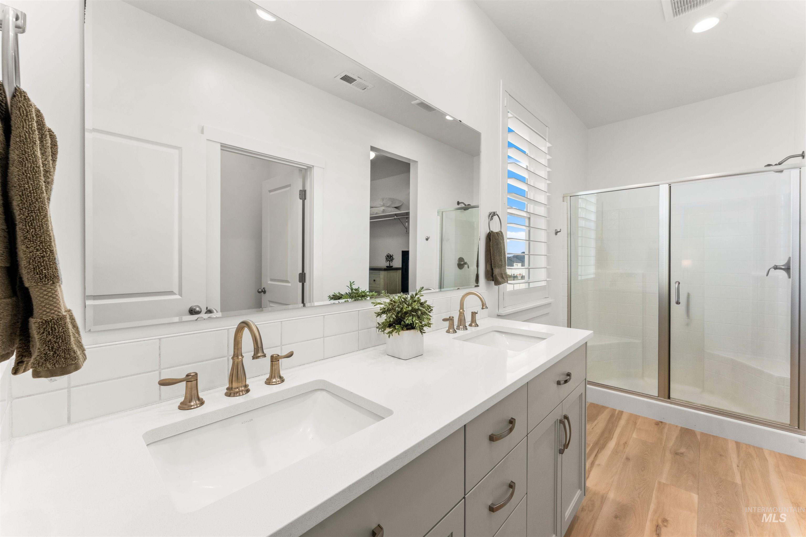 2040 W Gelding St., Middleton, Idaho 83644, 3 Bedrooms, 2.5 Bathrooms, Residential For Sale, Price $438,000, 98976466