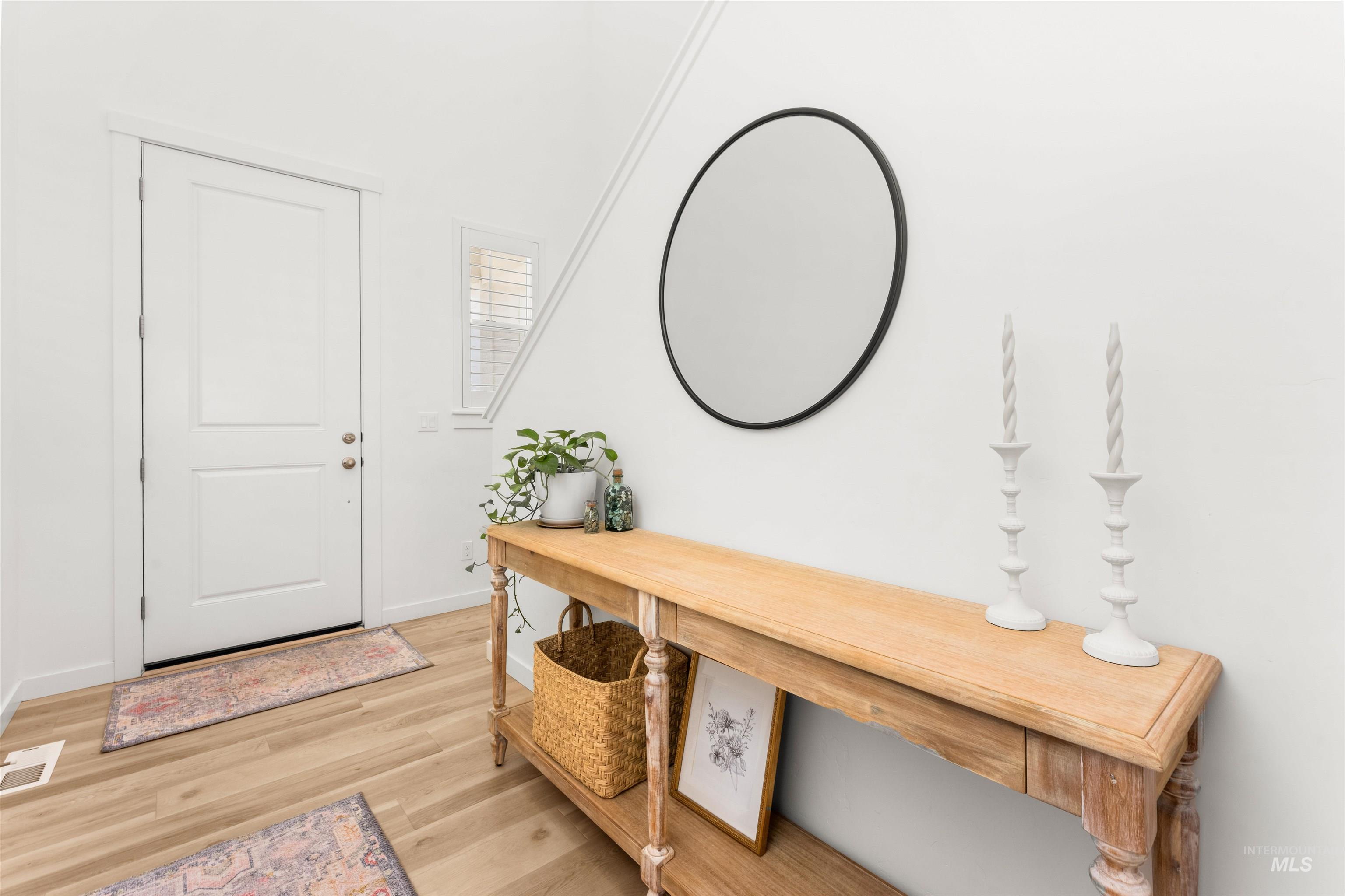 2040 W Gelding St., Middleton, Idaho 83644, 3 Bedrooms, 2.5 Bathrooms, Residential For Sale, Price $438,000, 98976466