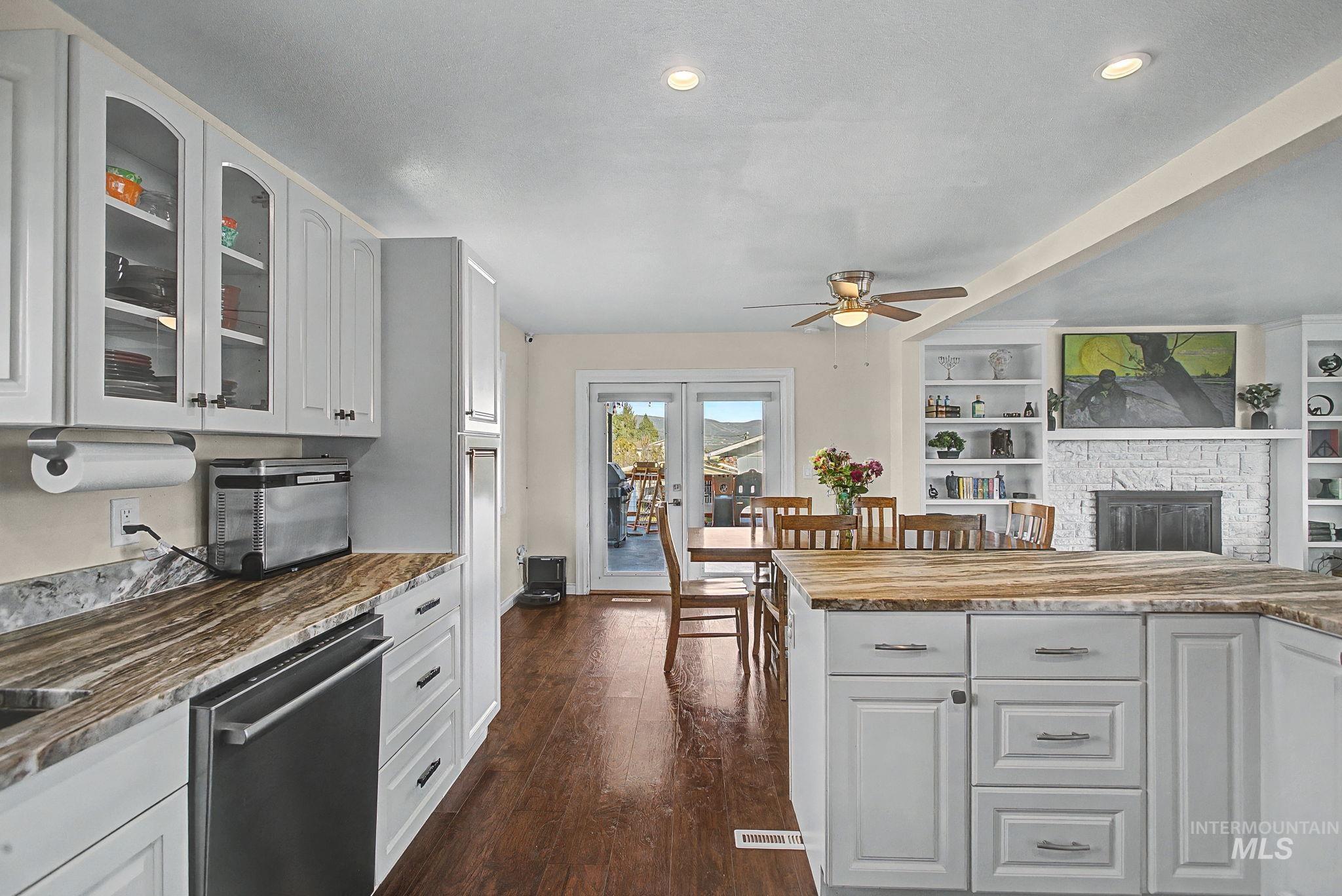 753 20th Avenue, Clarkston, Washington 99403, 4 Bedrooms, 2.5 Bathrooms, Residential For Sale, Price $449,900, 98976469