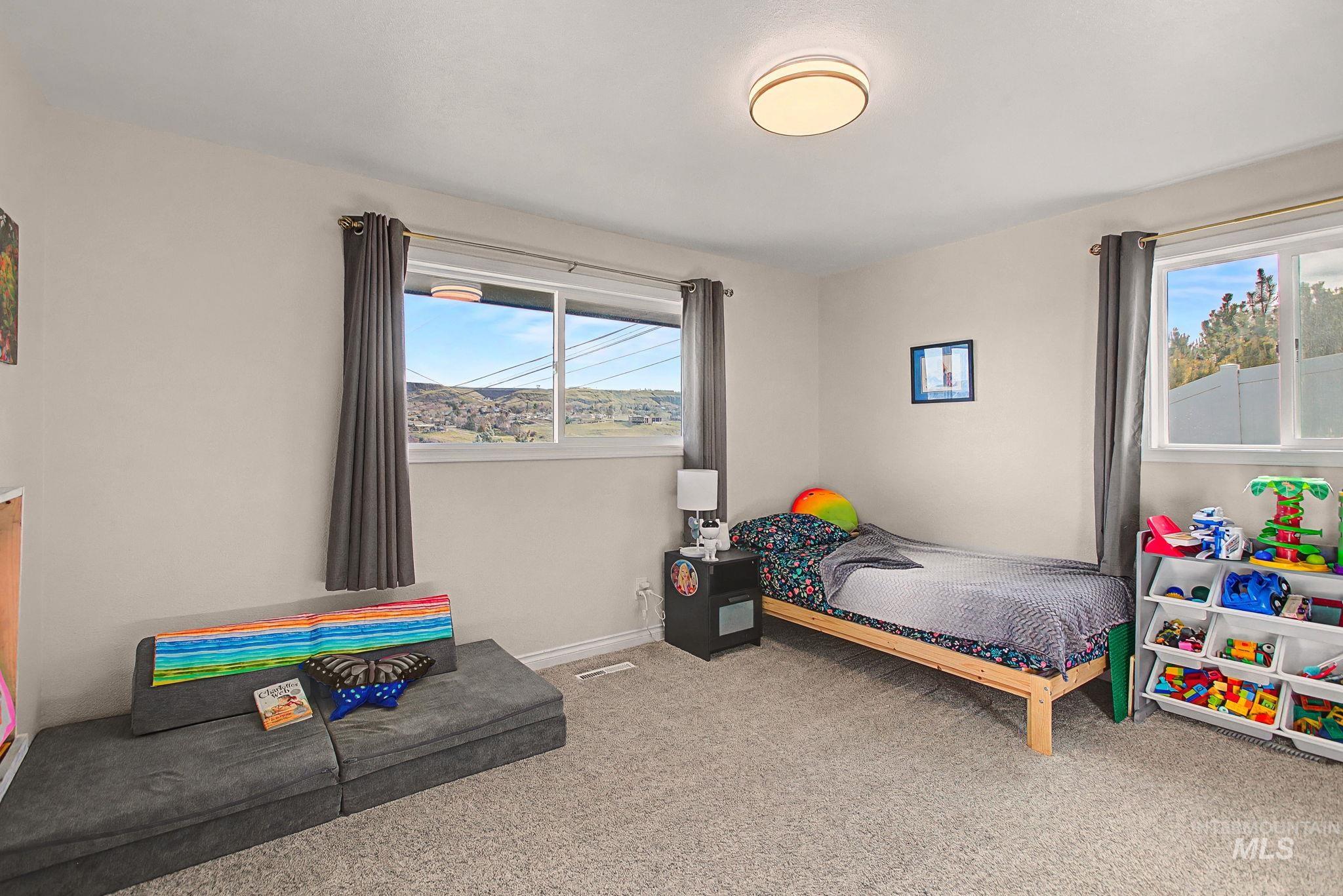 753 20th Avenue, Clarkston, Washington 99403, 4 Bedrooms, 2.5 Bathrooms, Residential For Sale, Price $449,900, 98976469